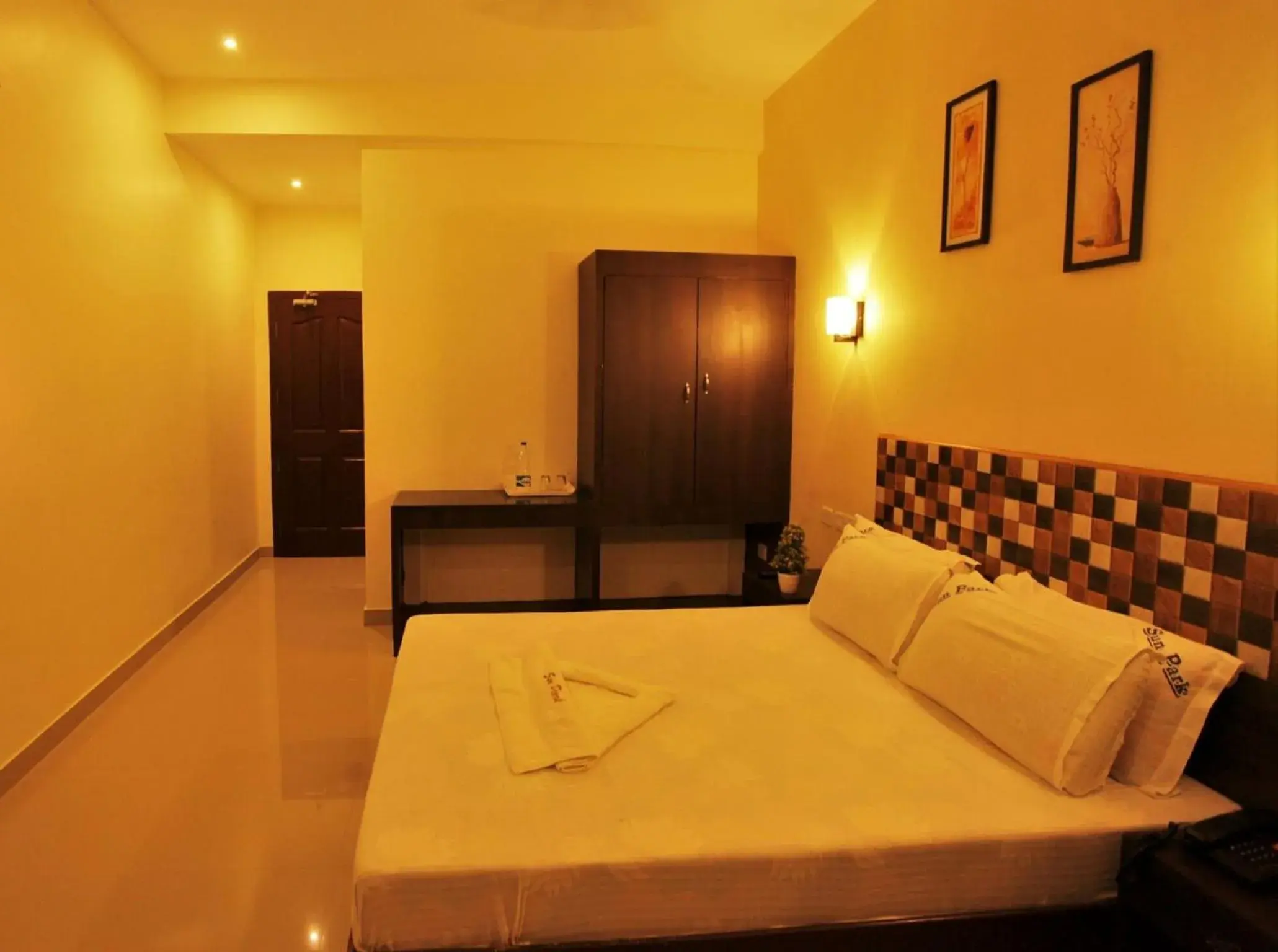 Bedroom, Bed in Hotel Sun Park Bedroom, Bed in Hotel Sun Park