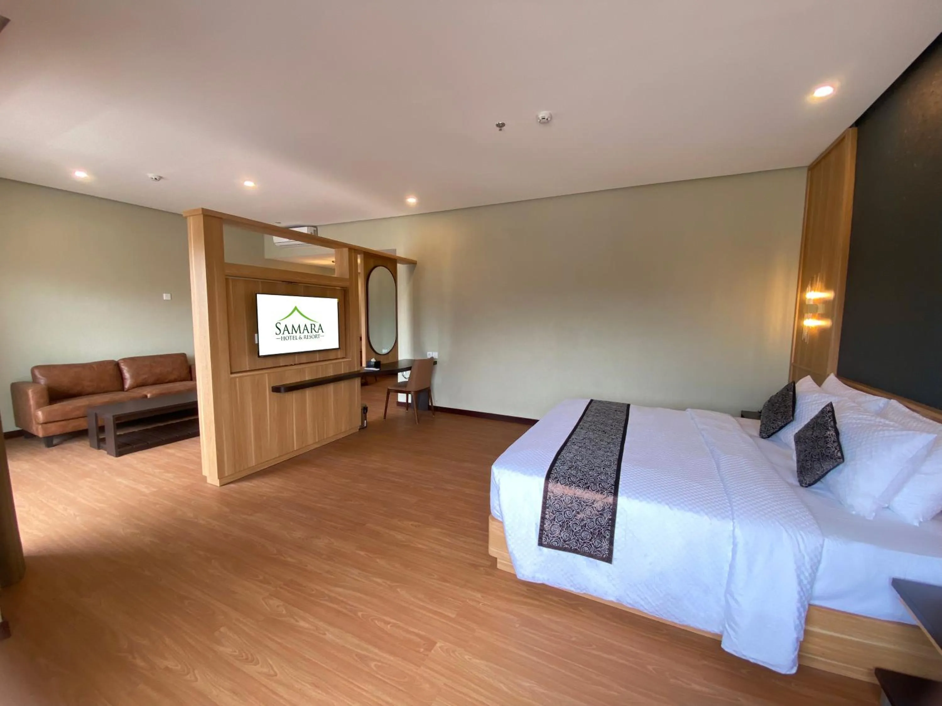 Bedroom, Bed in Samara Resort