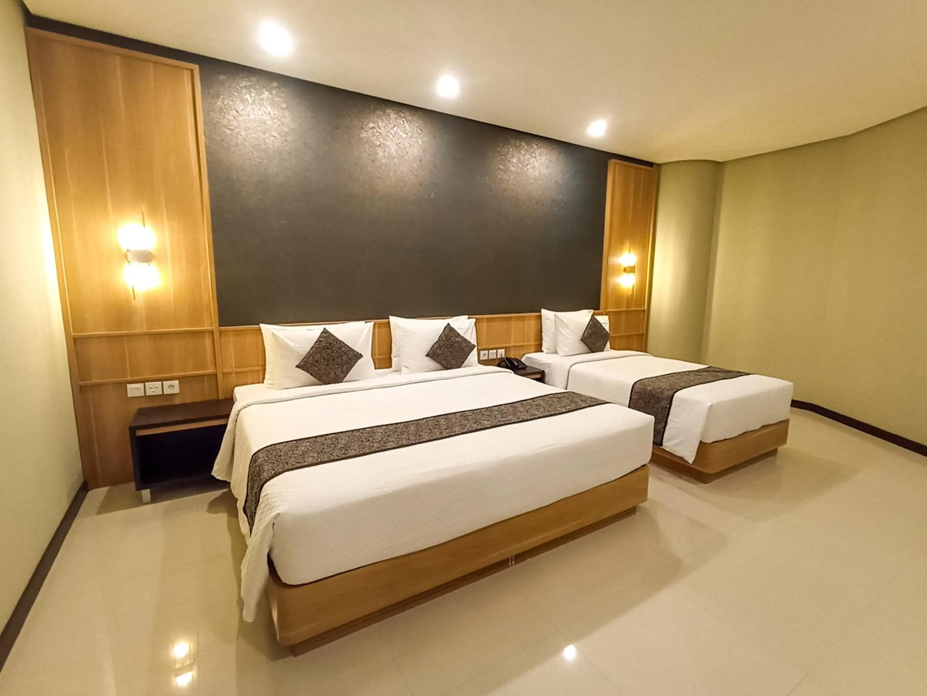 Bed in Samara Resort