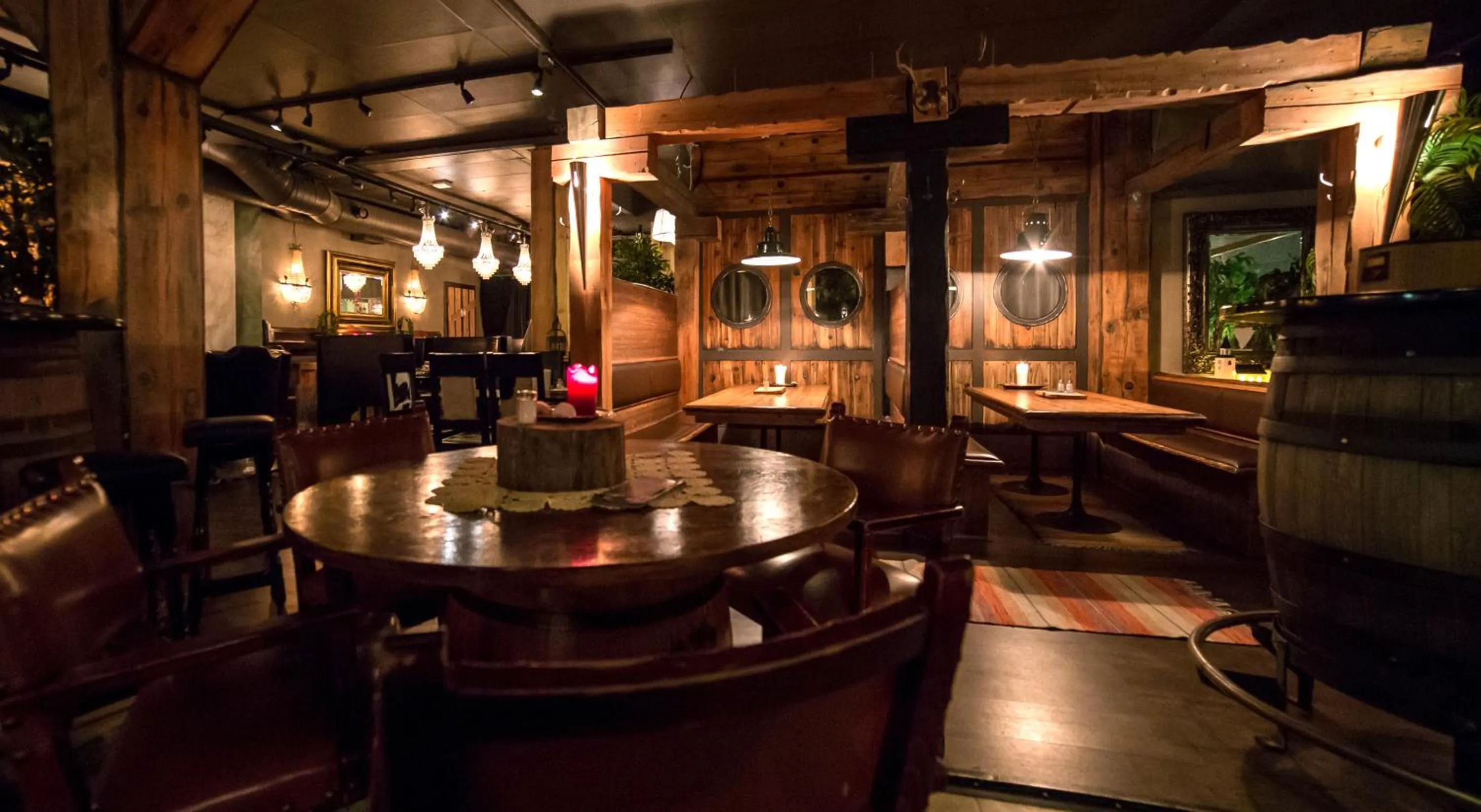 Restaurant/places to eat in Boutique Hotel Mustaparta