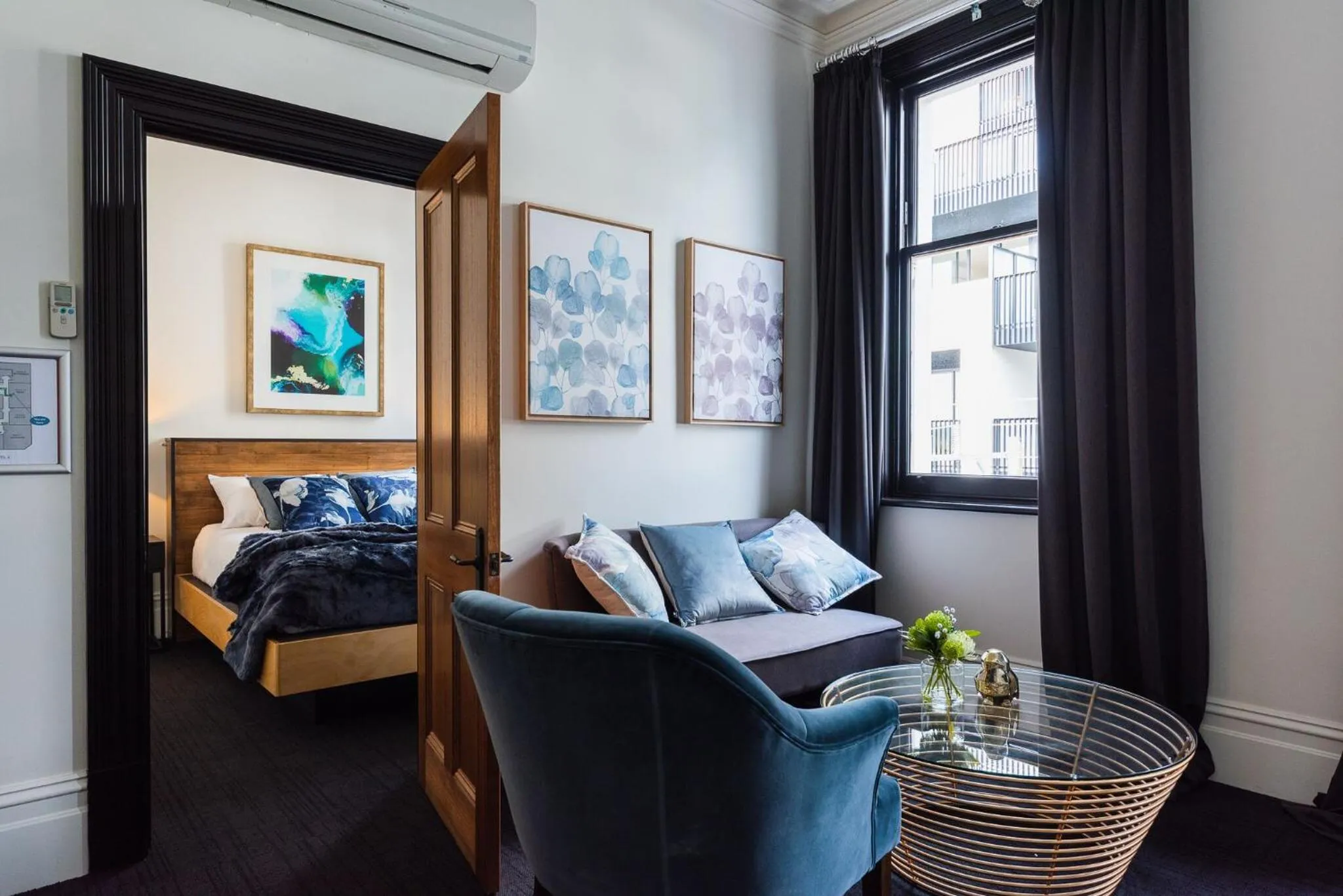 Living room in East Brunswick Hotel