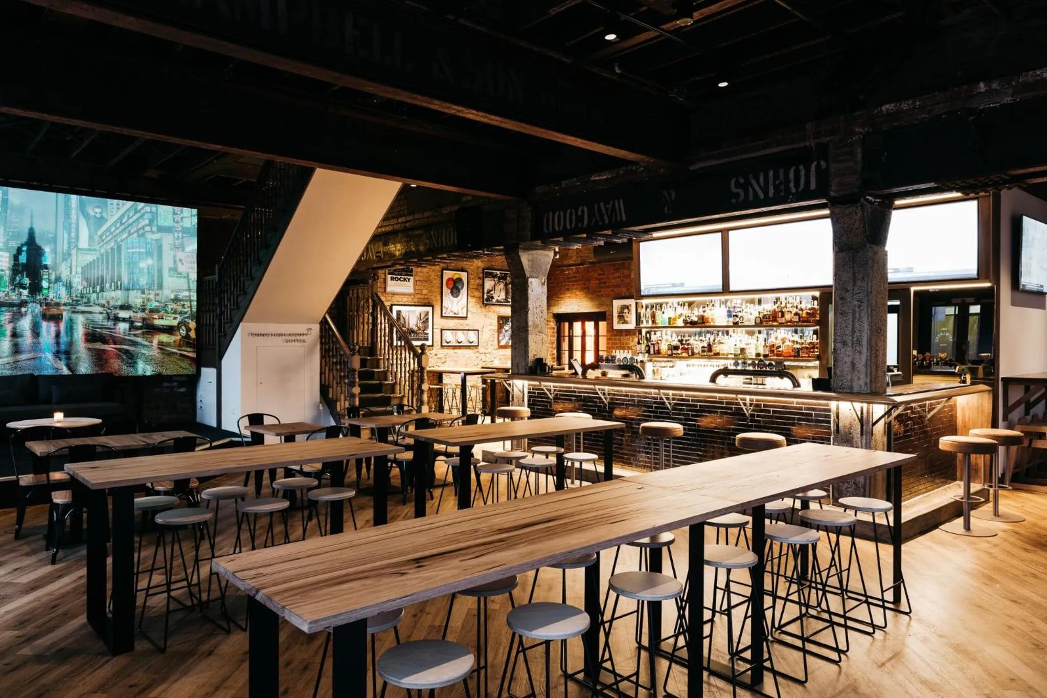 Restaurant/places to eat in East Brunswick Hotel