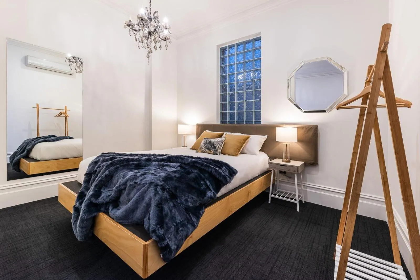 Bed in East Brunswick Hotel