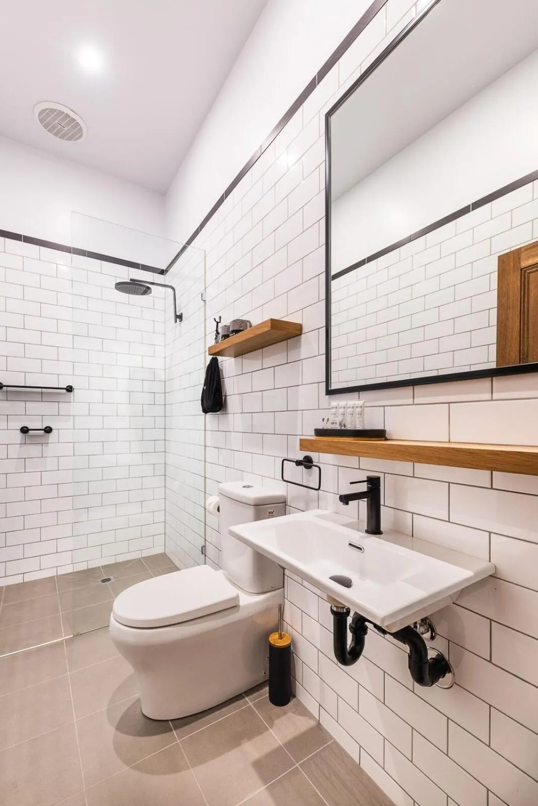 Shower in East Brunswick Hotel