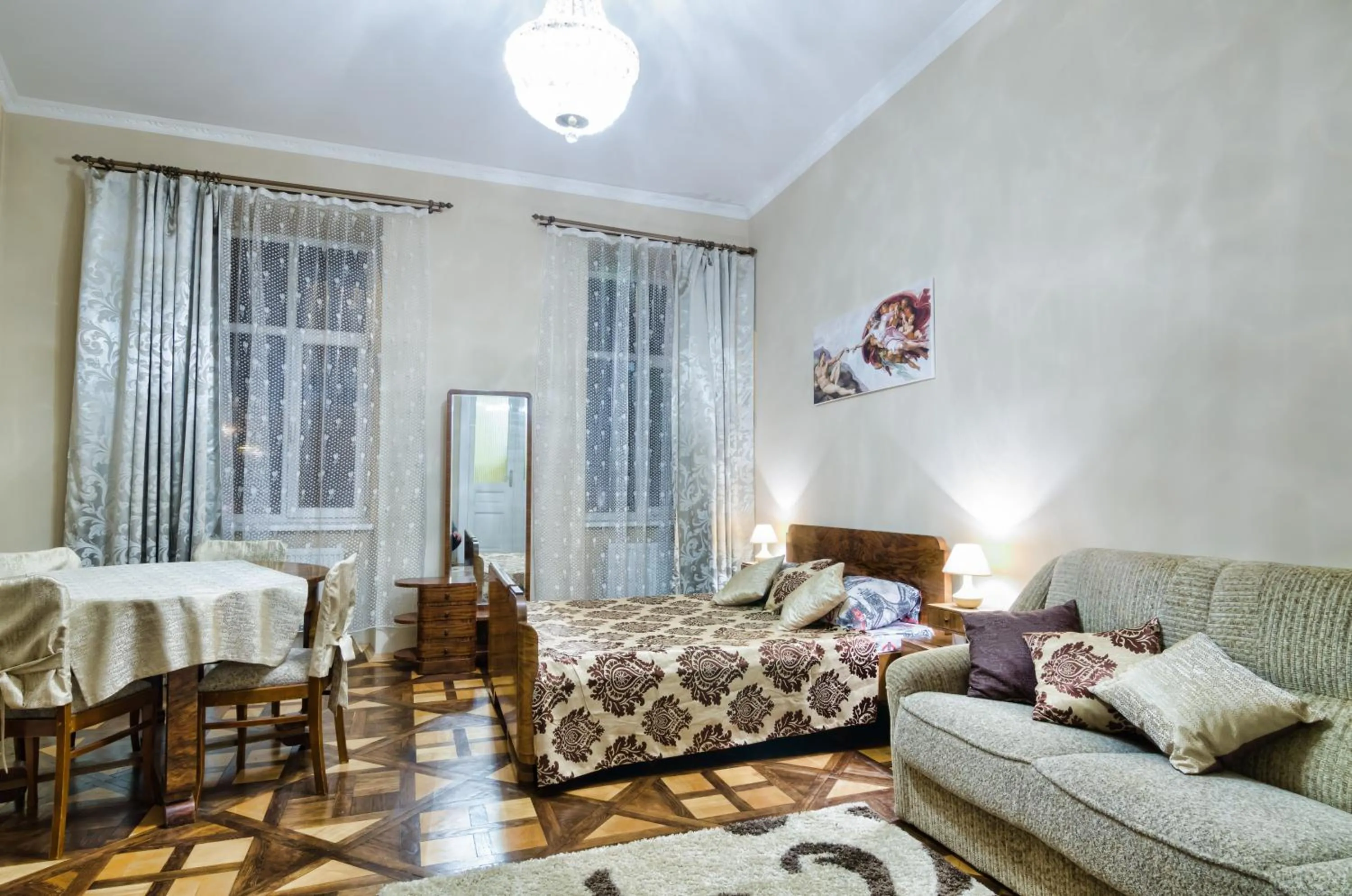 Bed in Modern and Classic apart. Central location