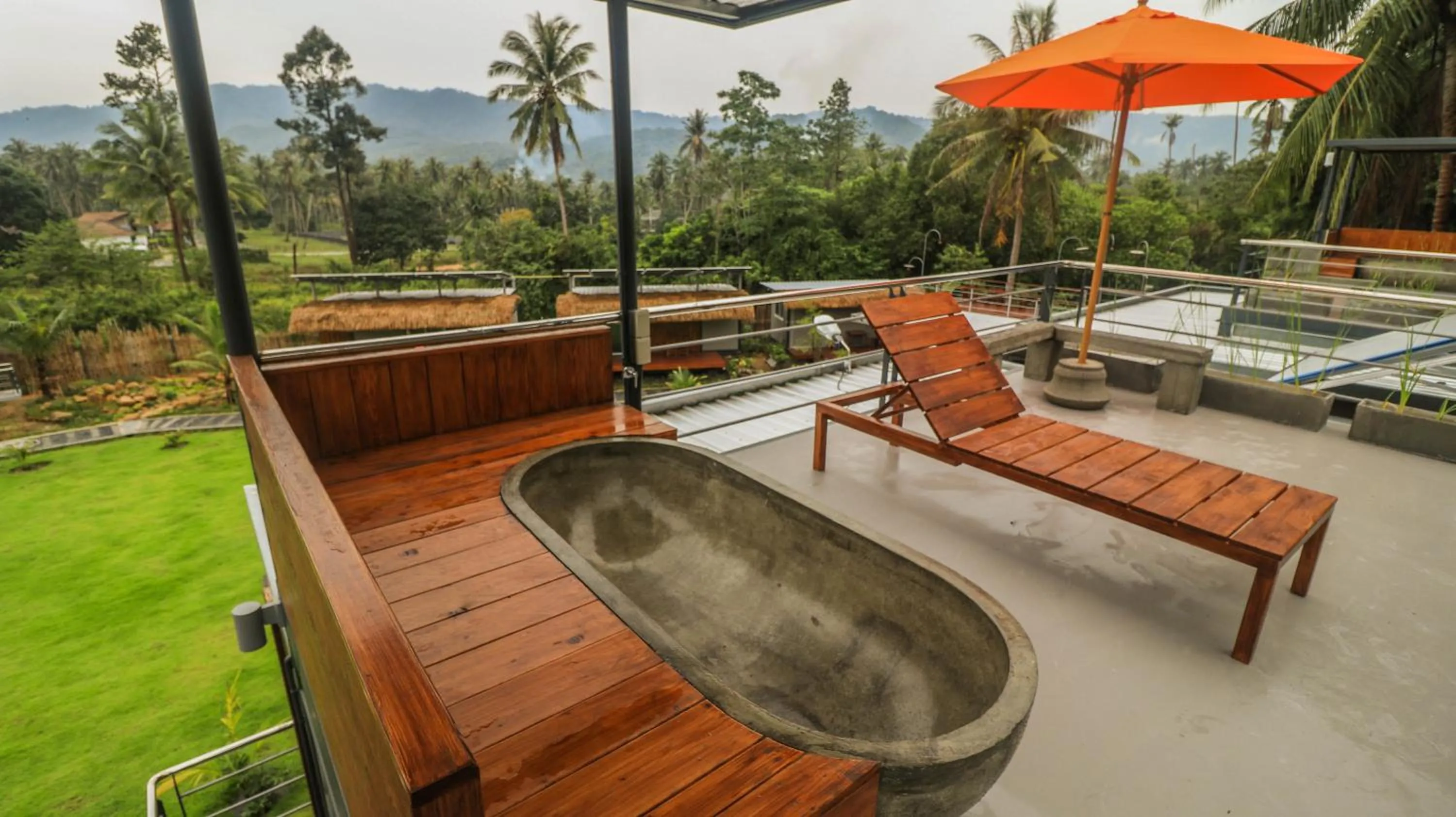 Mountain view in Baan Boom Boxes Eco Friendly Resort