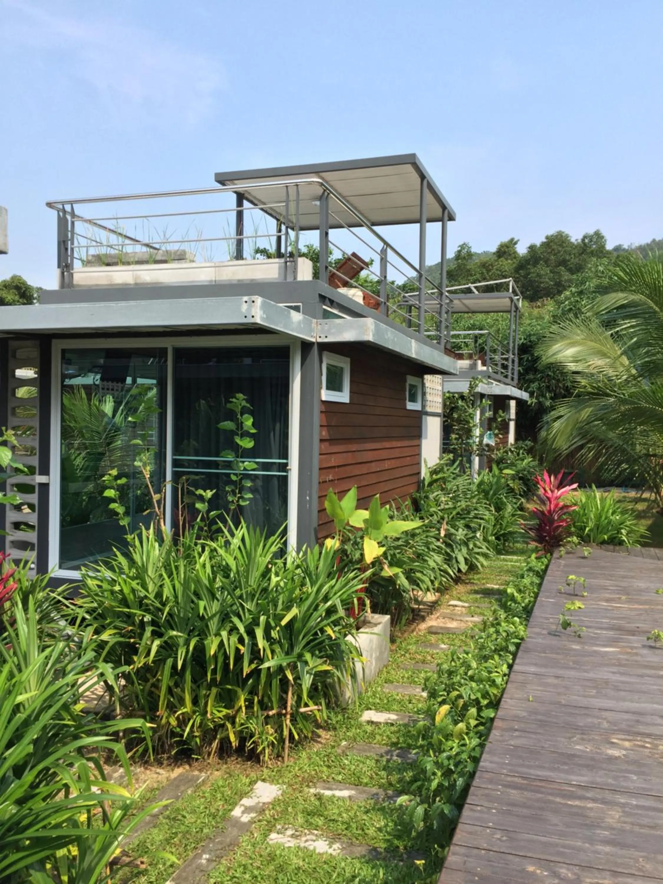 Baan Boom Boxes Eco Friendly Resort