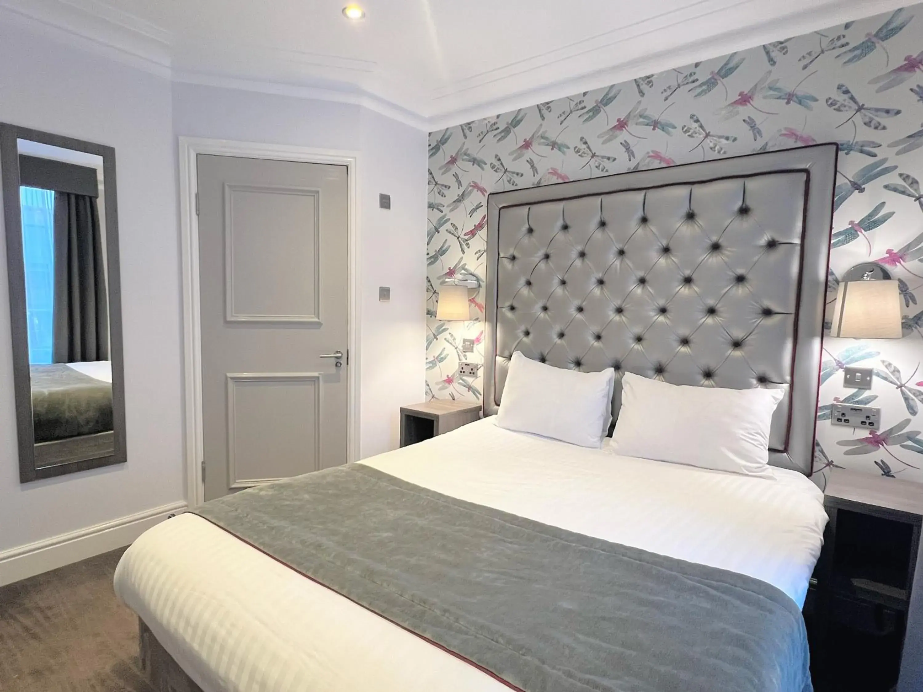 Standard Double Room in The Eaton Townhouse Standard Double Room in The Eaton Townhouse