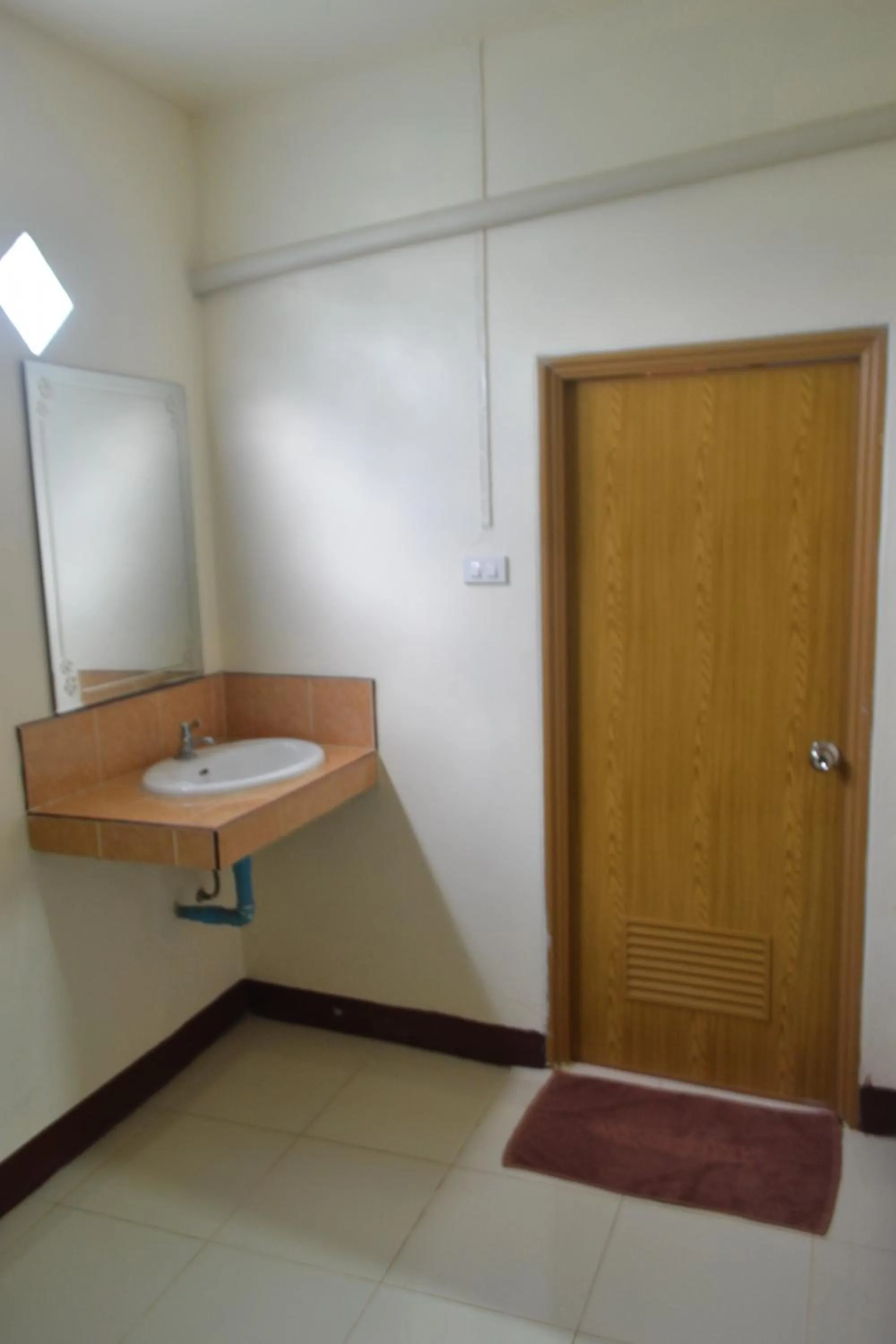 Bathroom in Lanta Arrow House