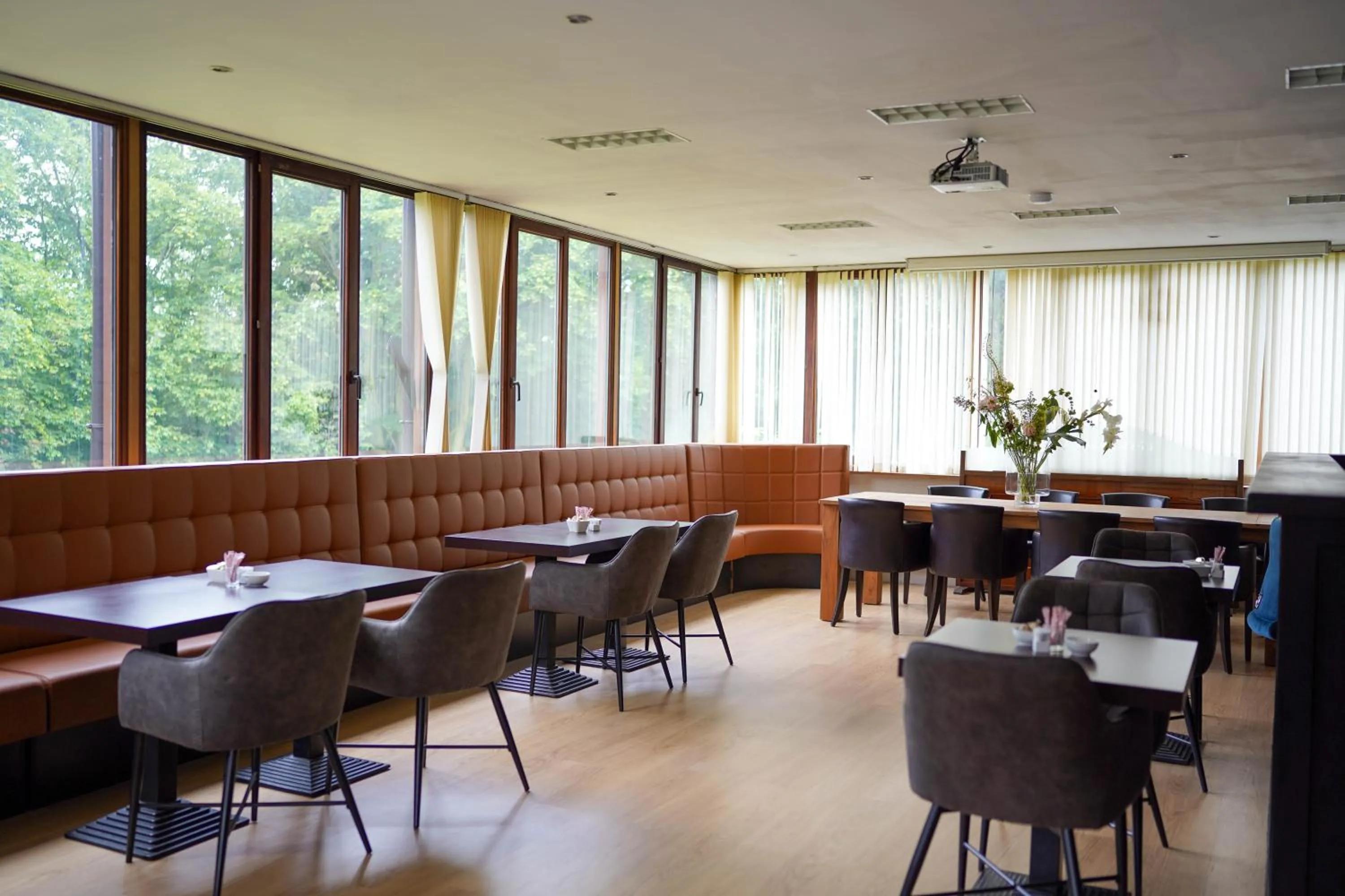 Restaurant/places to eat in Hotel Prins van Oranje