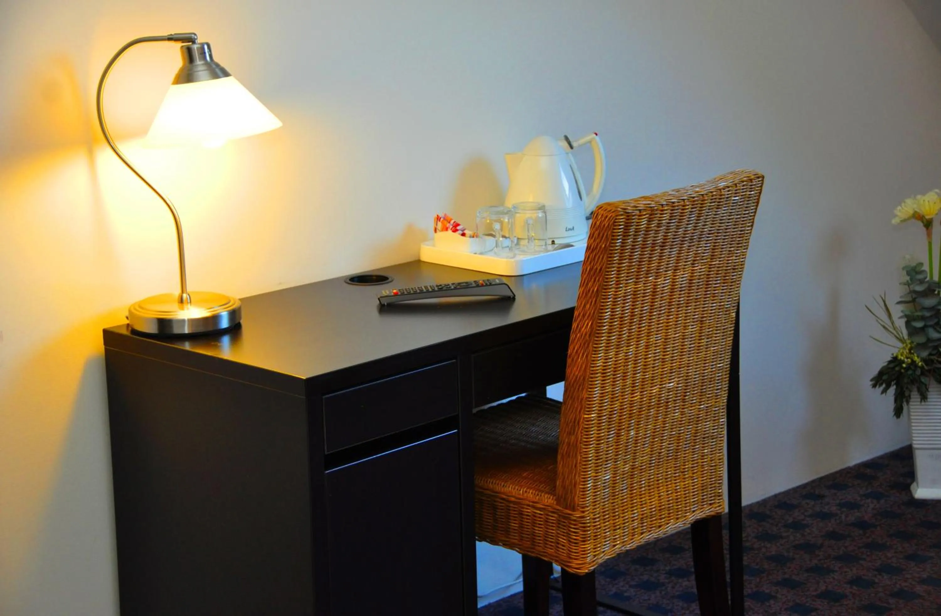 Coffee/tea facilities in Hotel Prins van Oranje