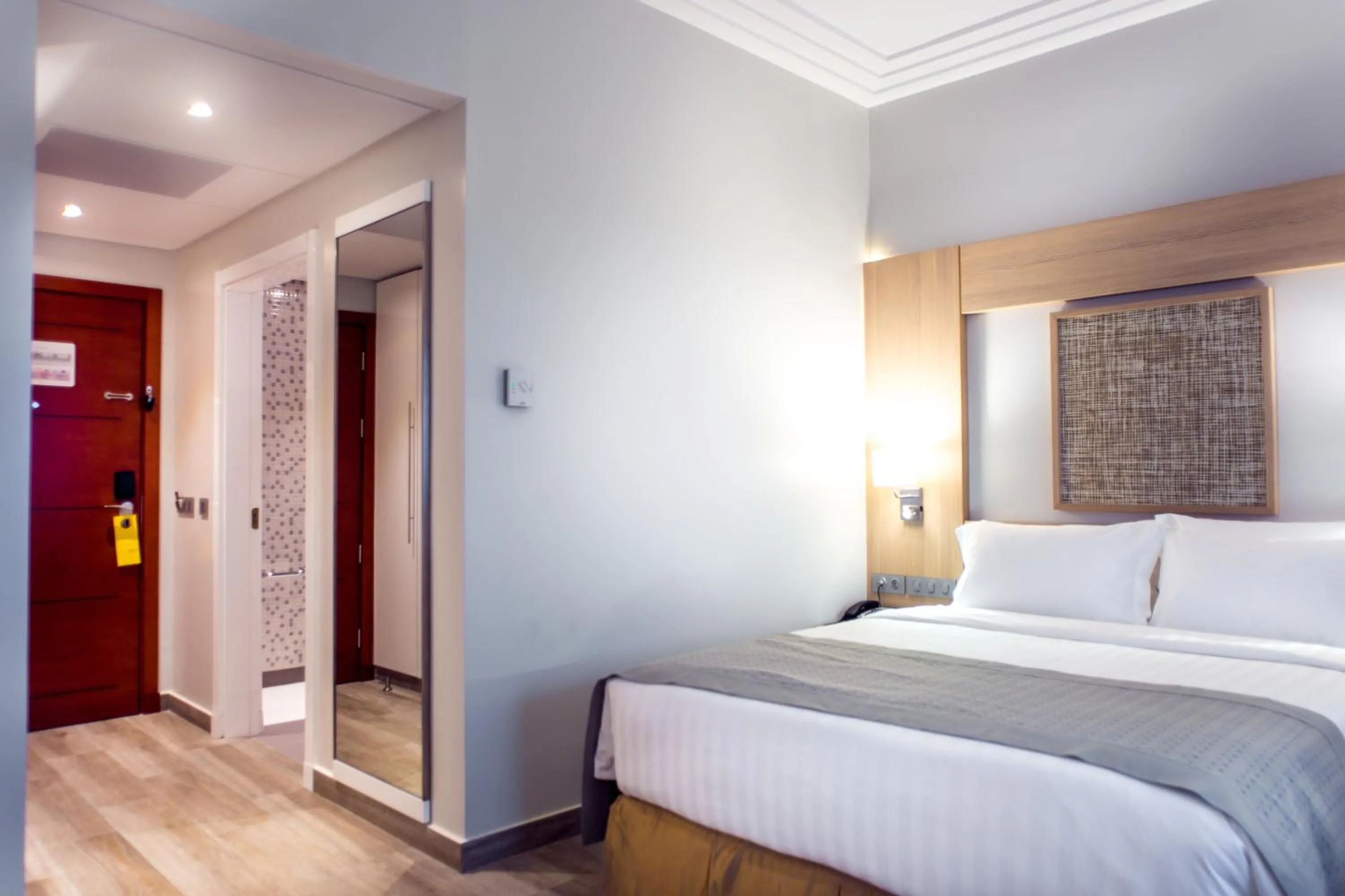 Shower, Bed in Golden Tulip Le Diplomate