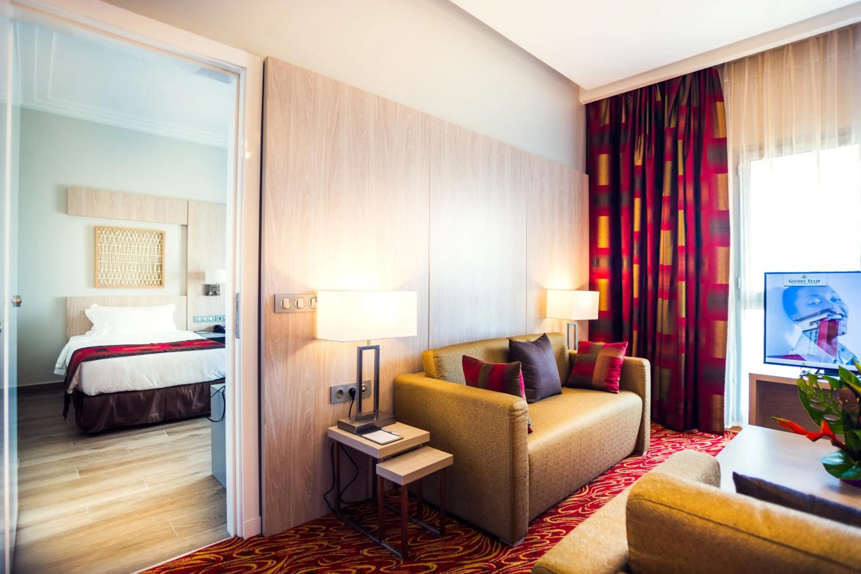 Shower, Bed in Golden Tulip Le Diplomate