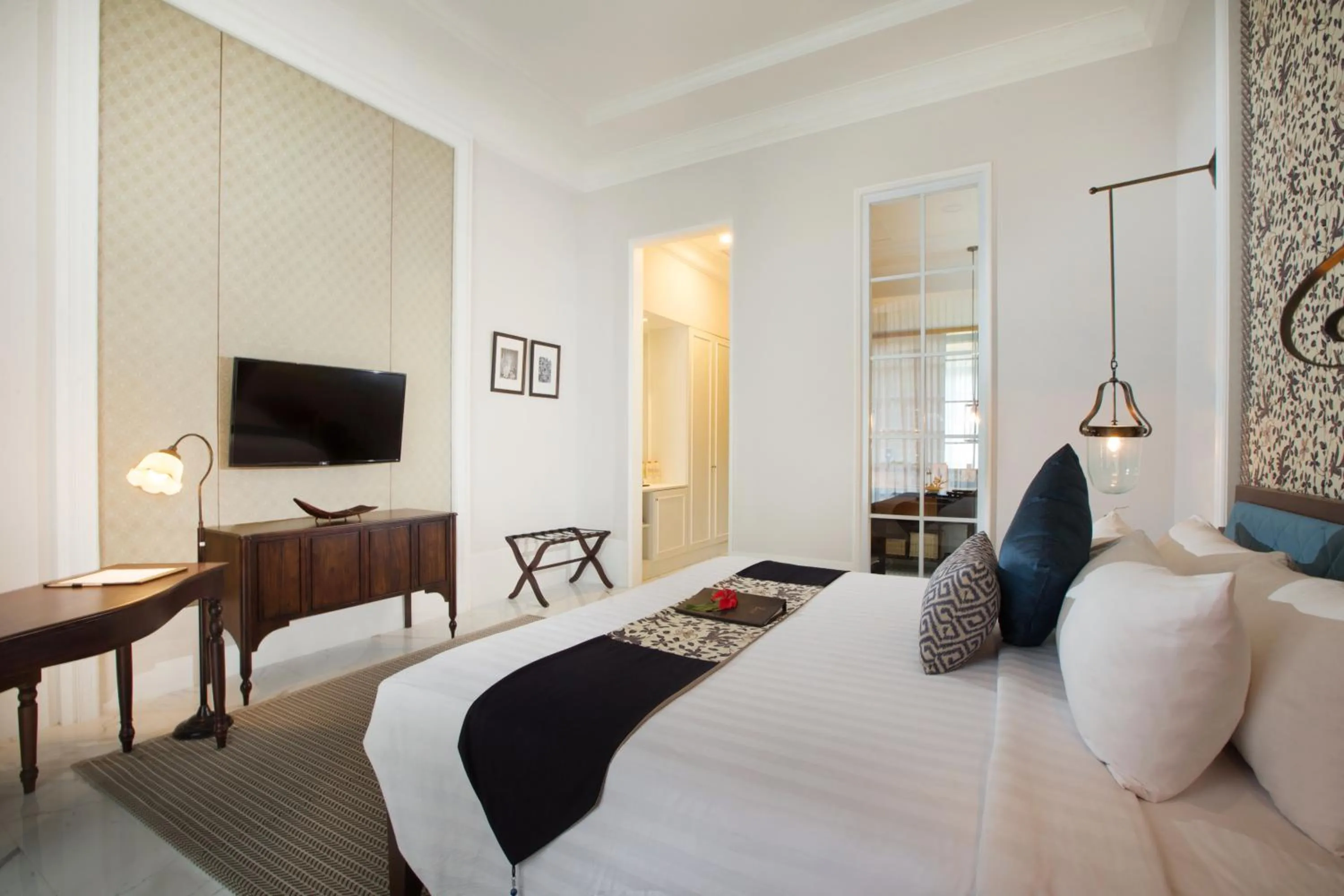 Bed in Plataran Heritage Borobudur Hotel