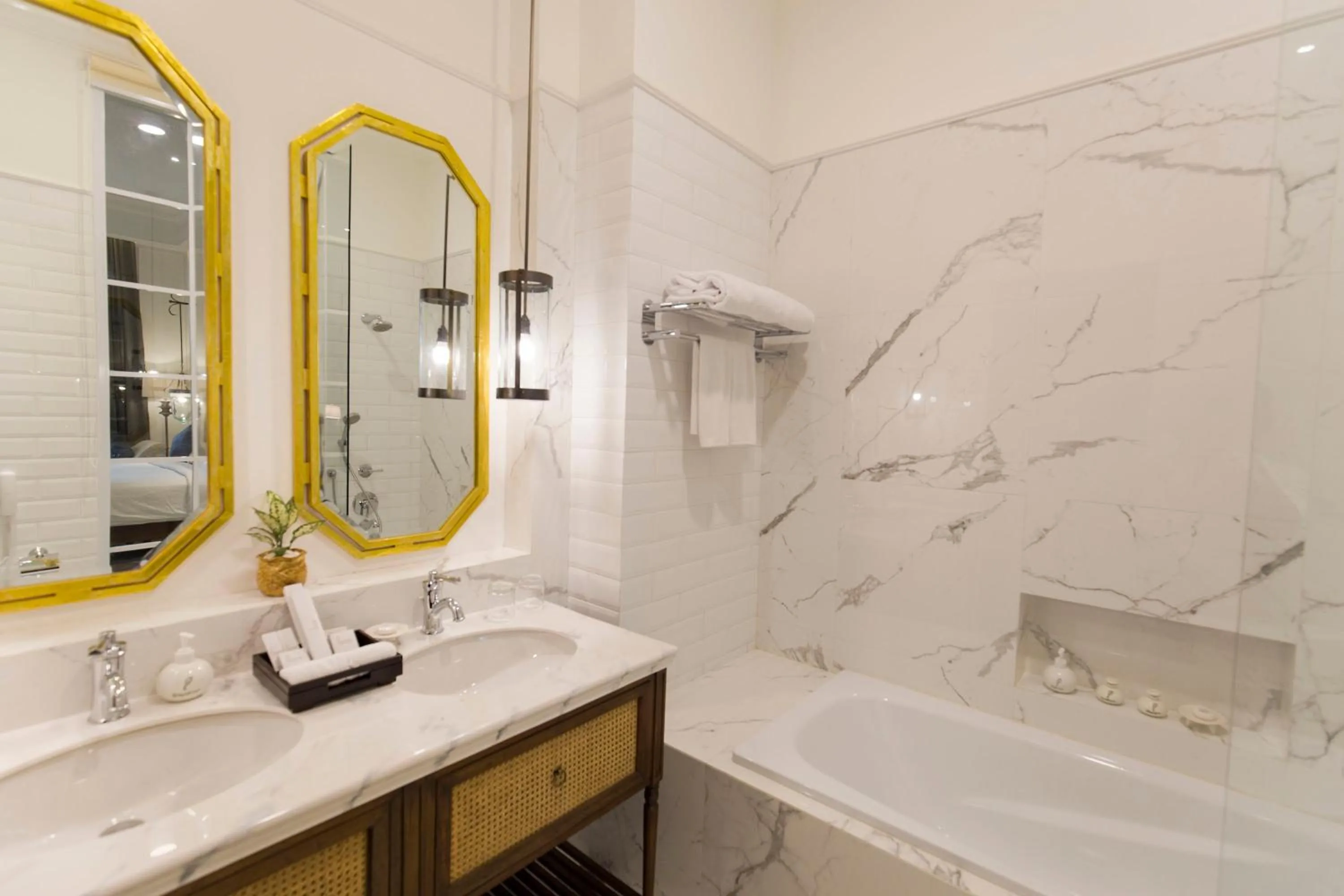 Bathroom in Plataran Heritage Borobudur Hotel