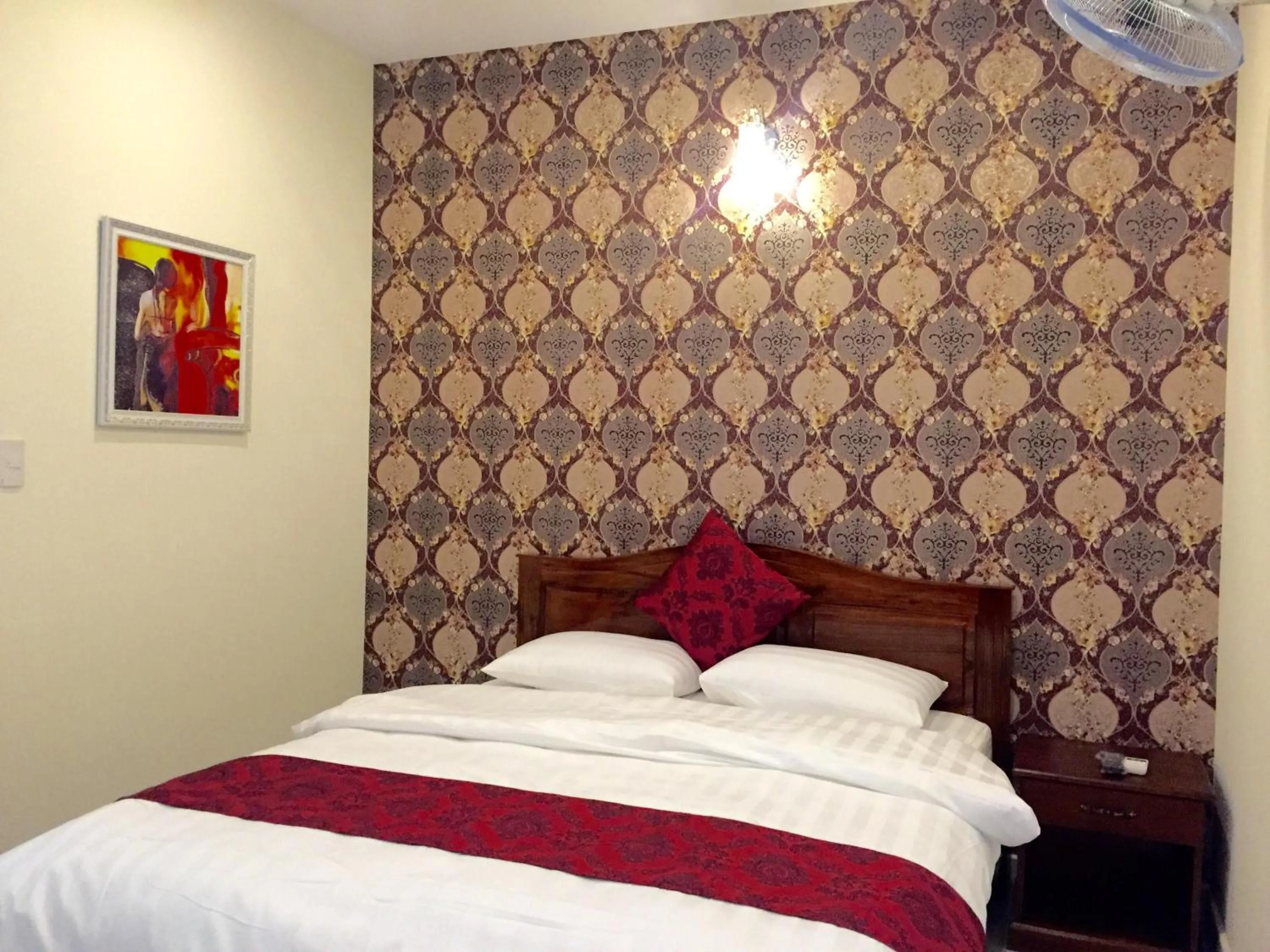 Bed in Huy Hoang 1 Hotel - Tân Bình