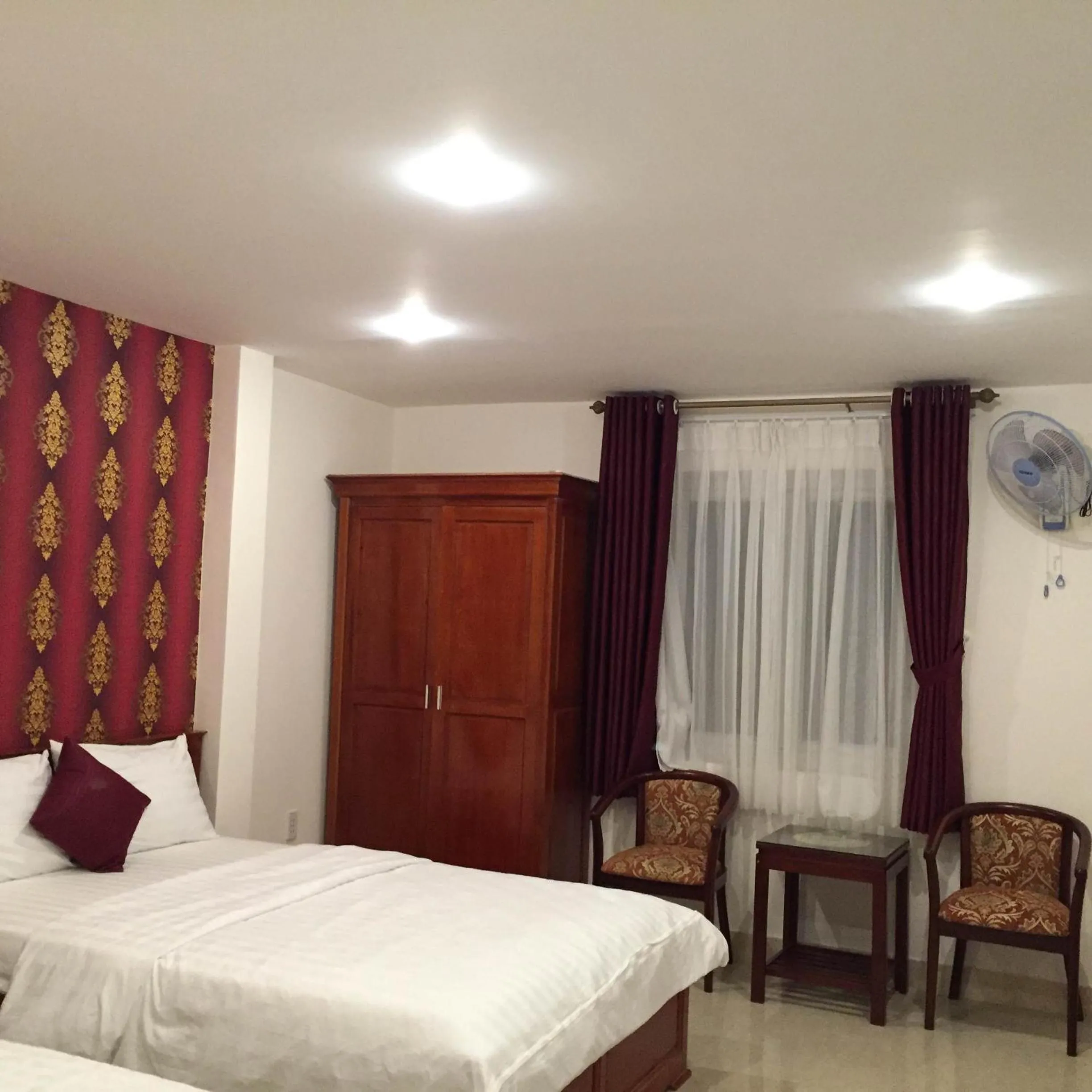 Bed in Huy Hoang 1 Hotel - Tân Bình