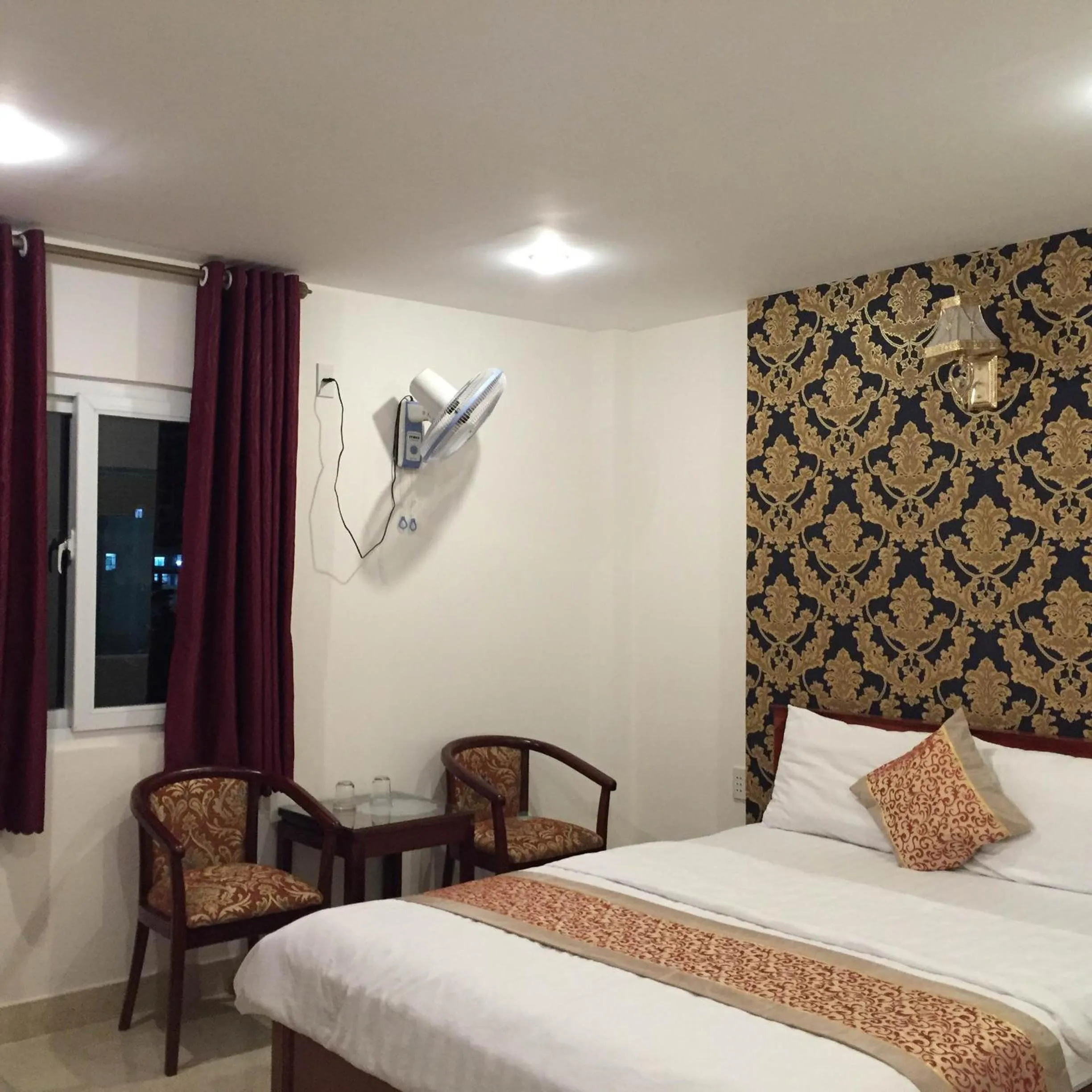 Bed in Huy Hoang 1 Hotel - Tân Bình