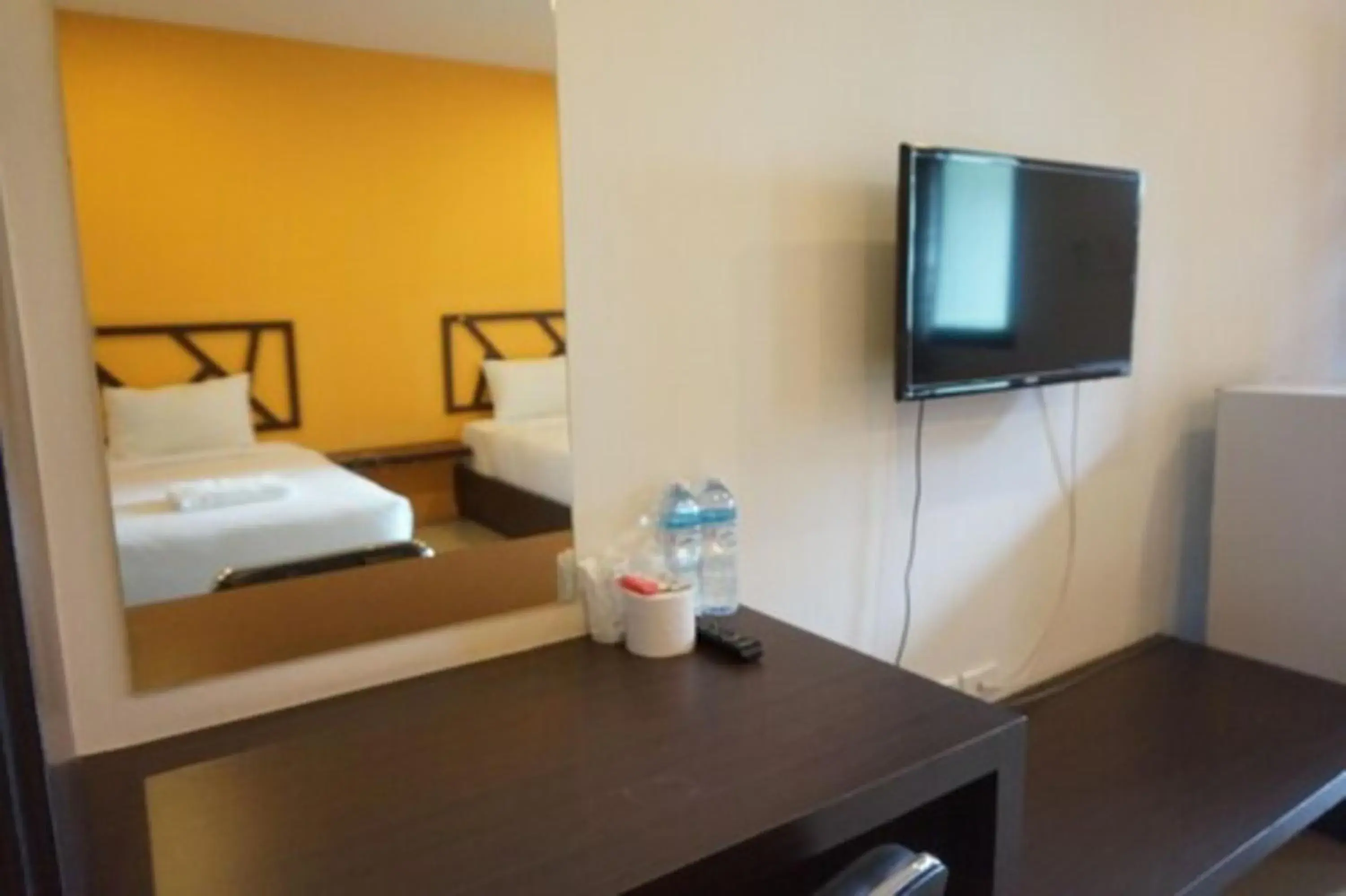 Property building, Bed in Somsamai Style Apartment Property building, Bed in Somsamai Style Apartment