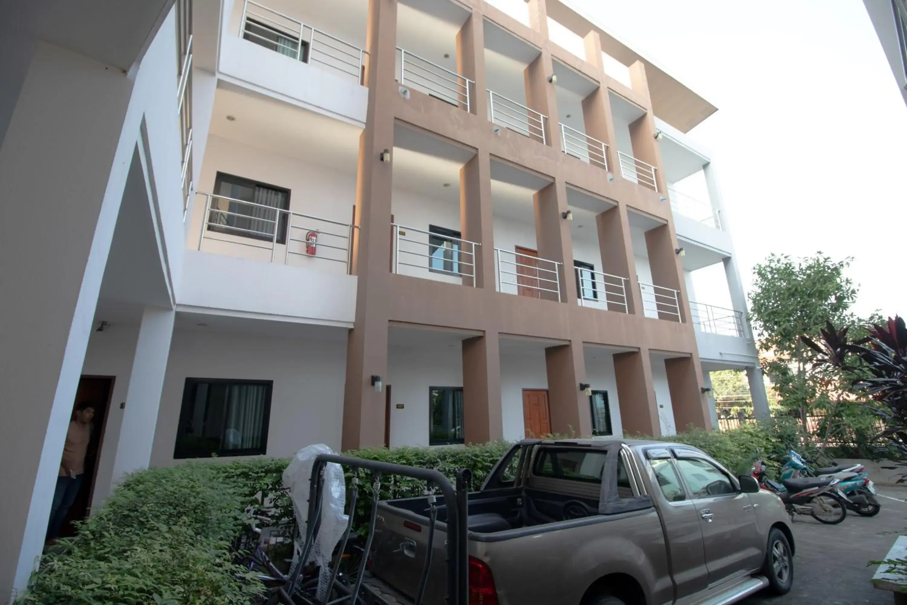 Property building in Somsamai Style Apartment Property building in Somsamai Style Apartment