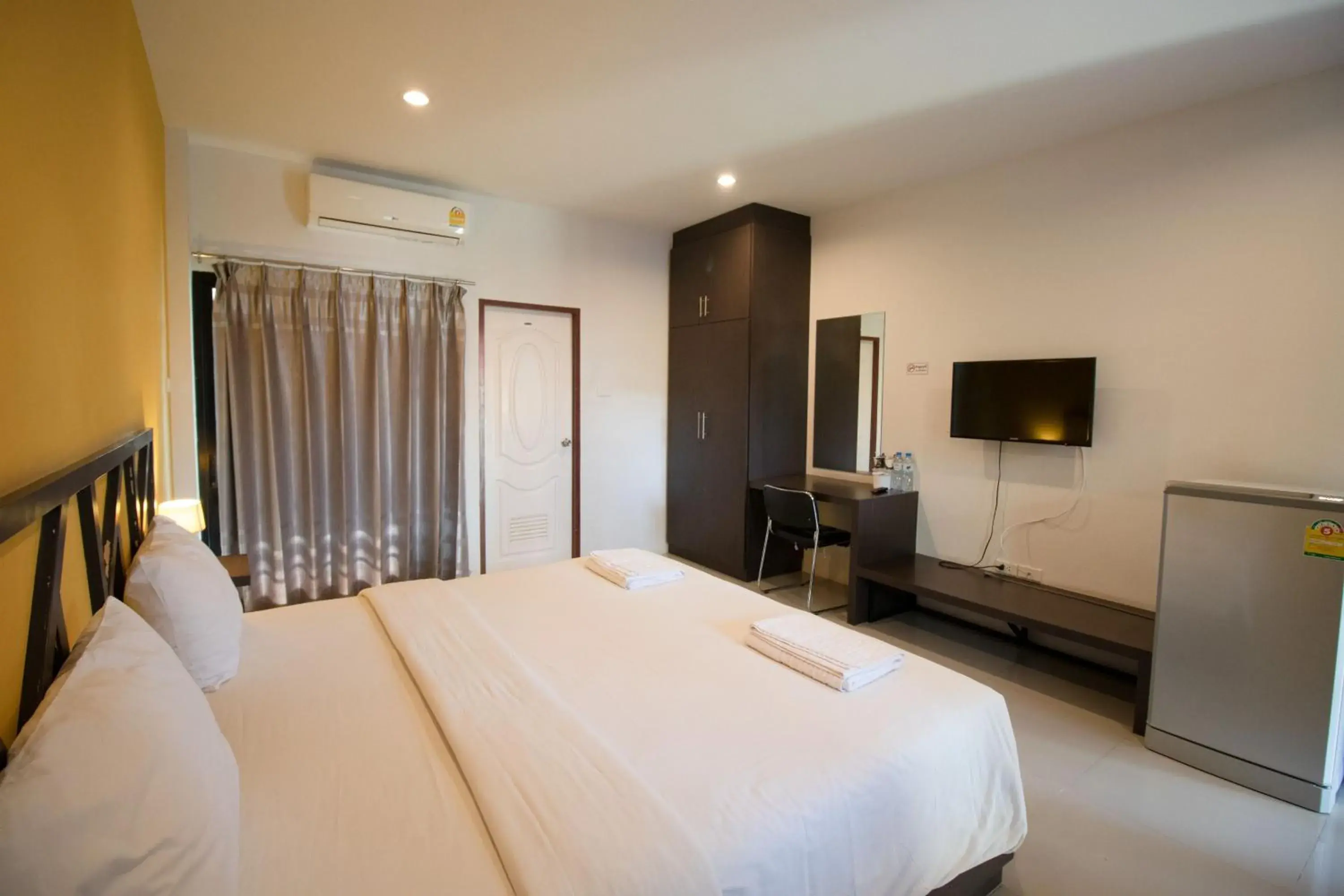 Photo of the whole room, Bed in Somsamai Style Apartment Photo of the whole room, Bed in Somsamai Style Apartment