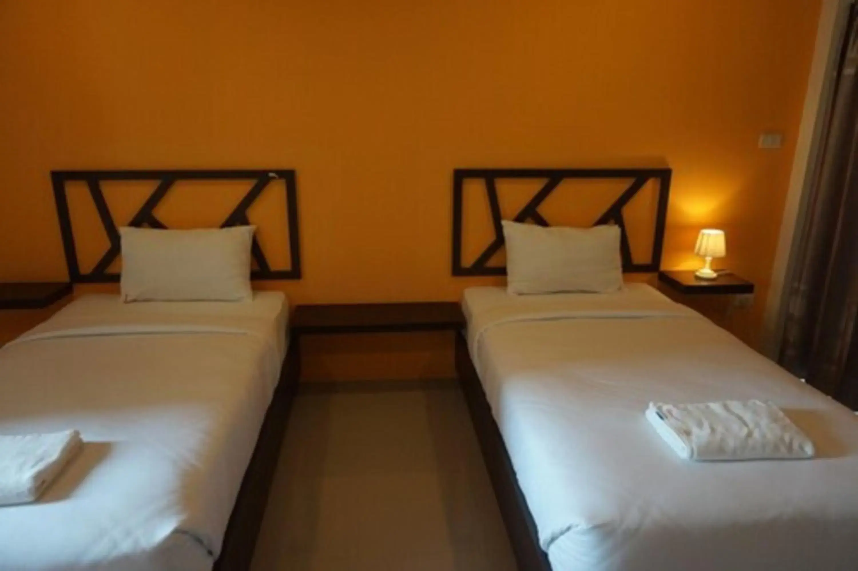 Property building, Bed in Somsamai Style Apartment Property building, Bed in Somsamai Style Apartment