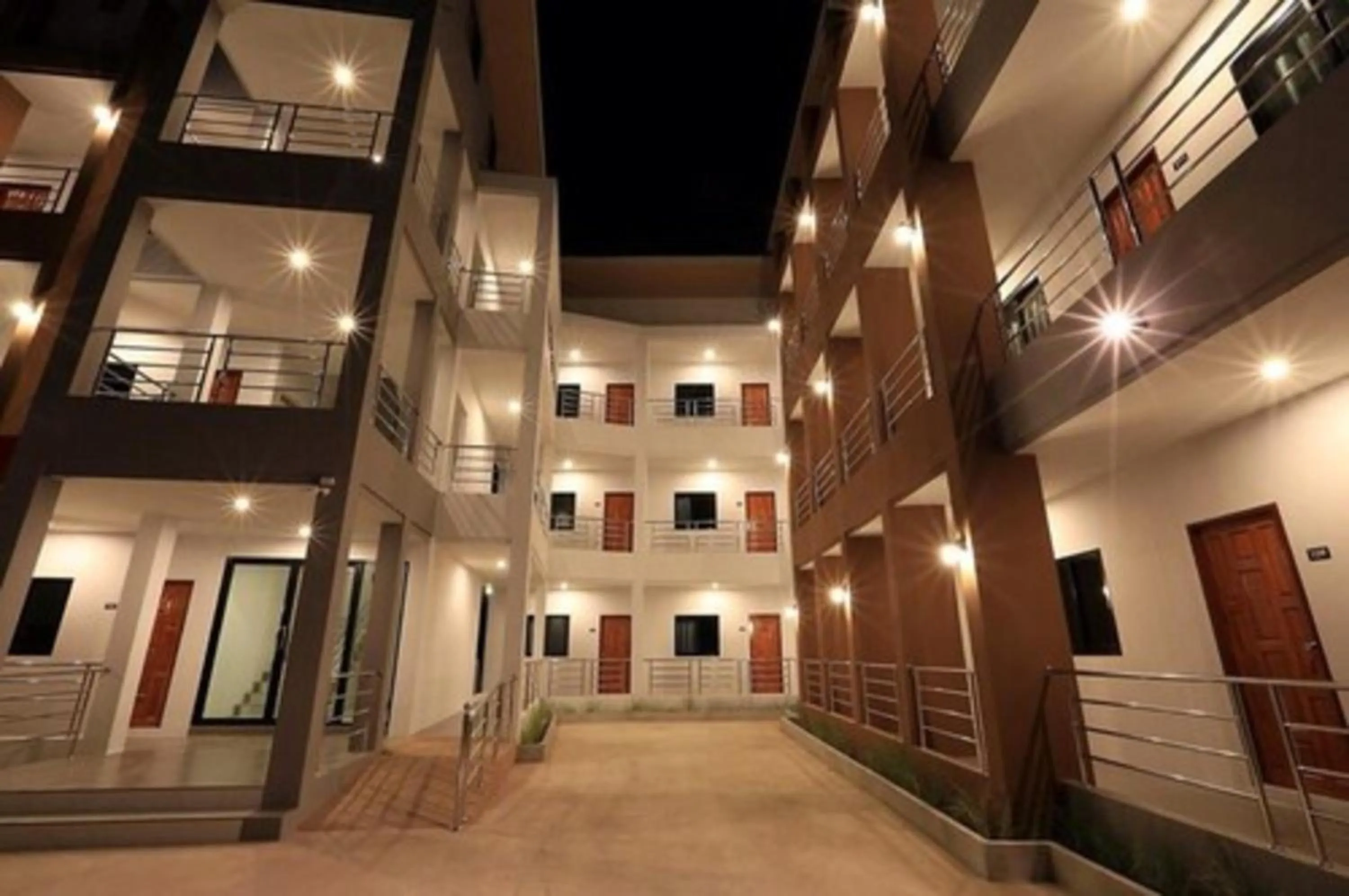 Property building in Somsamai Style Apartment