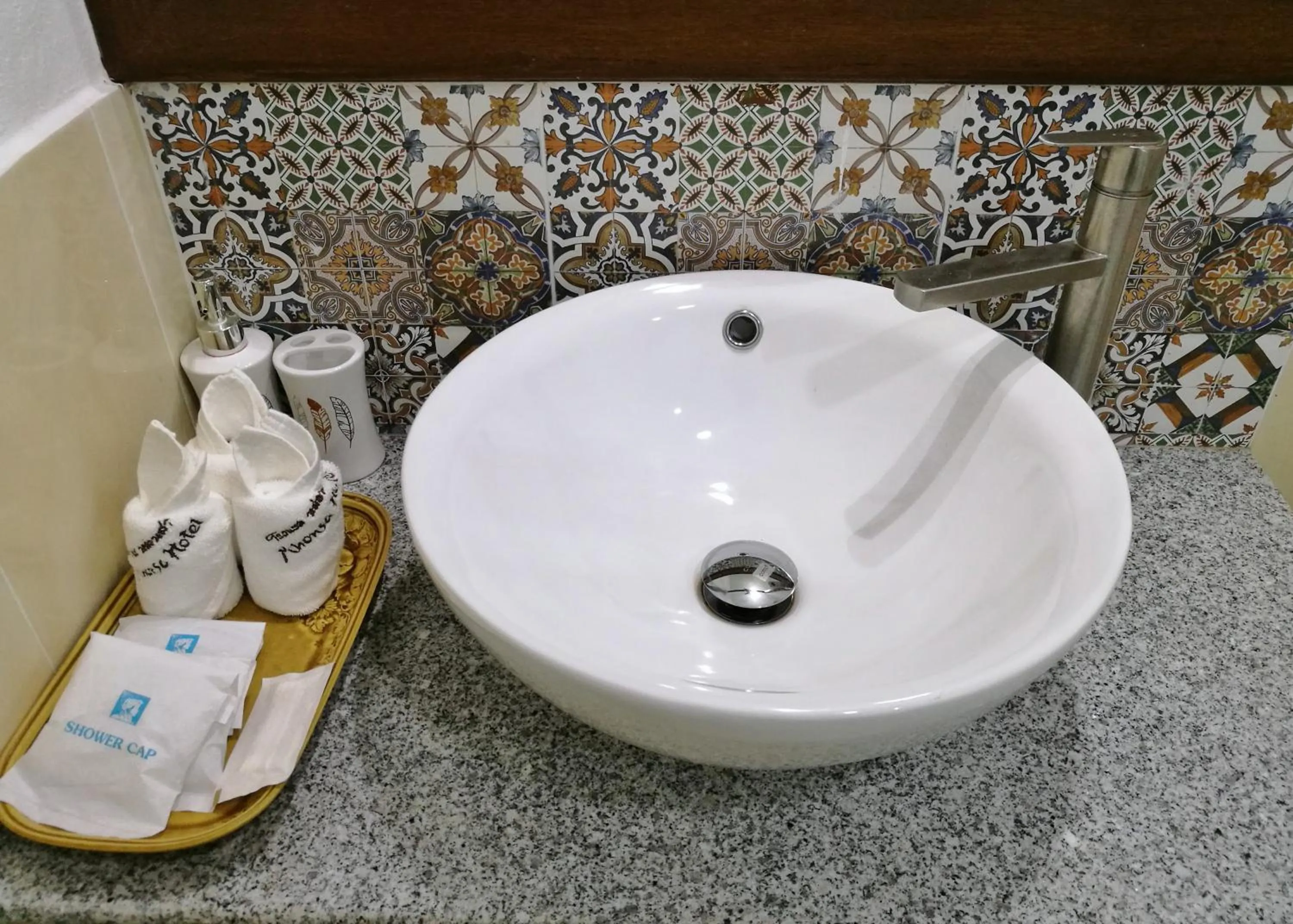 Bathroom in Mhonsa Hotel