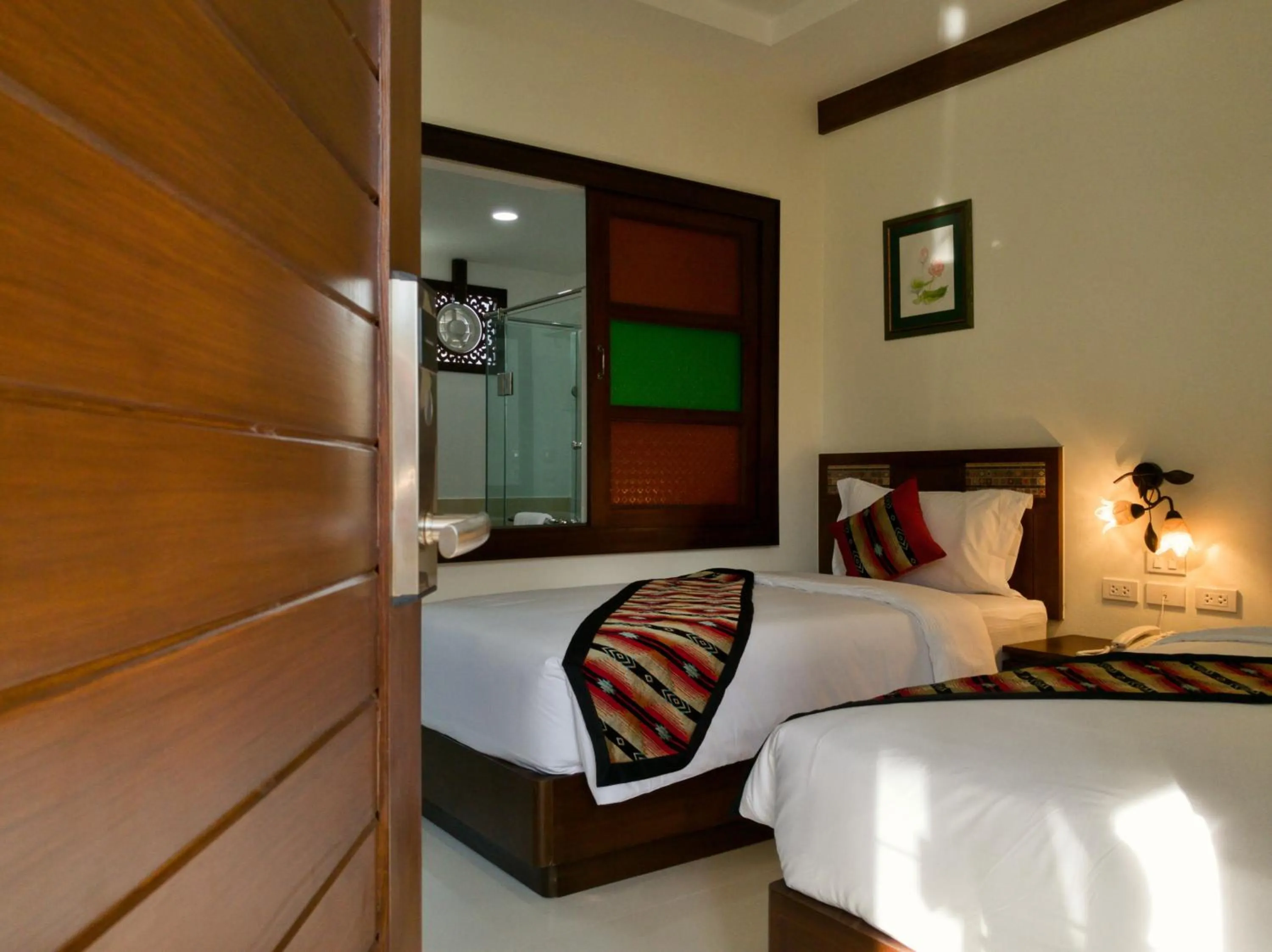 Photo of the whole room, Bed in Mhonsa Hotel