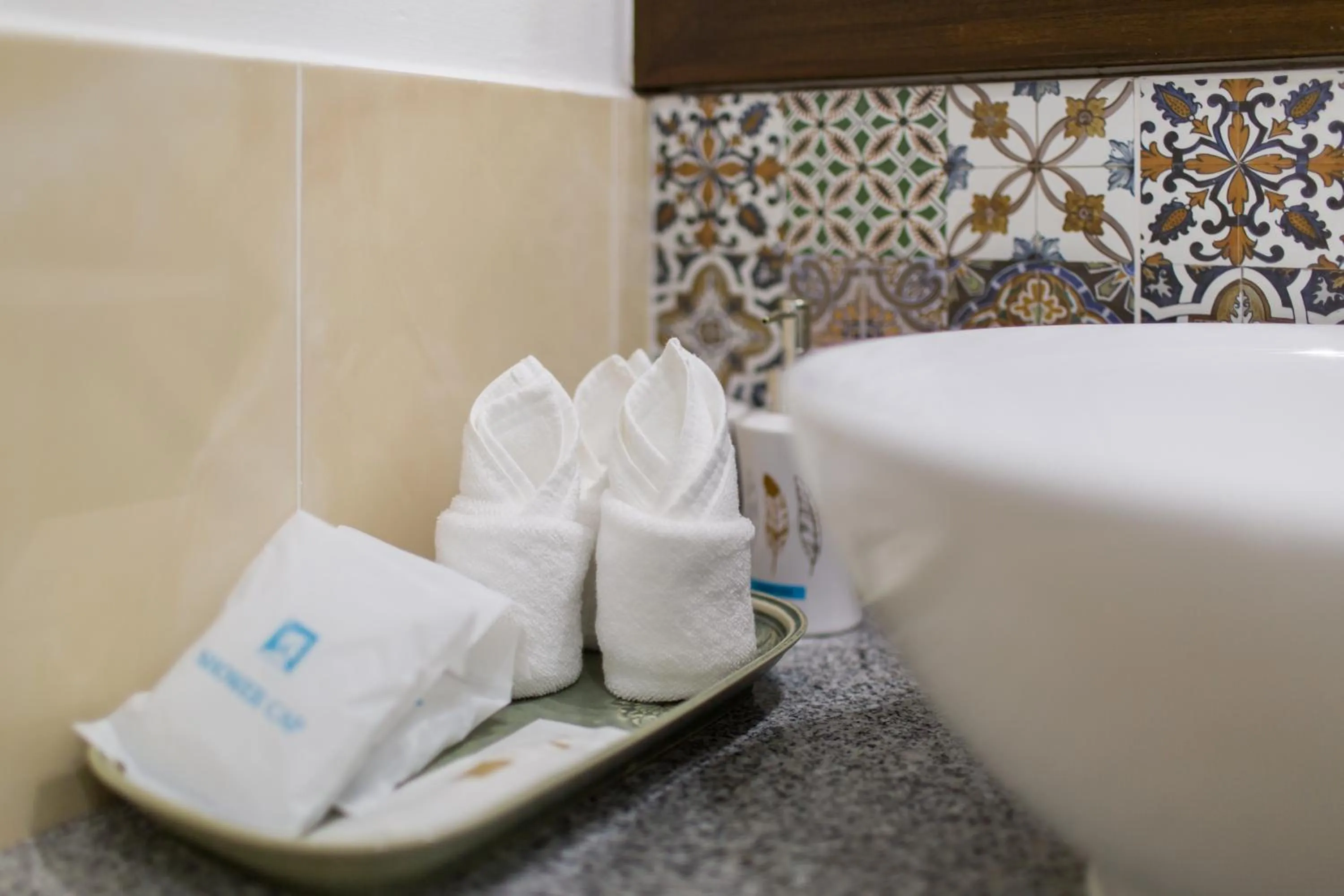 Bathroom in Mhonsa Hotel