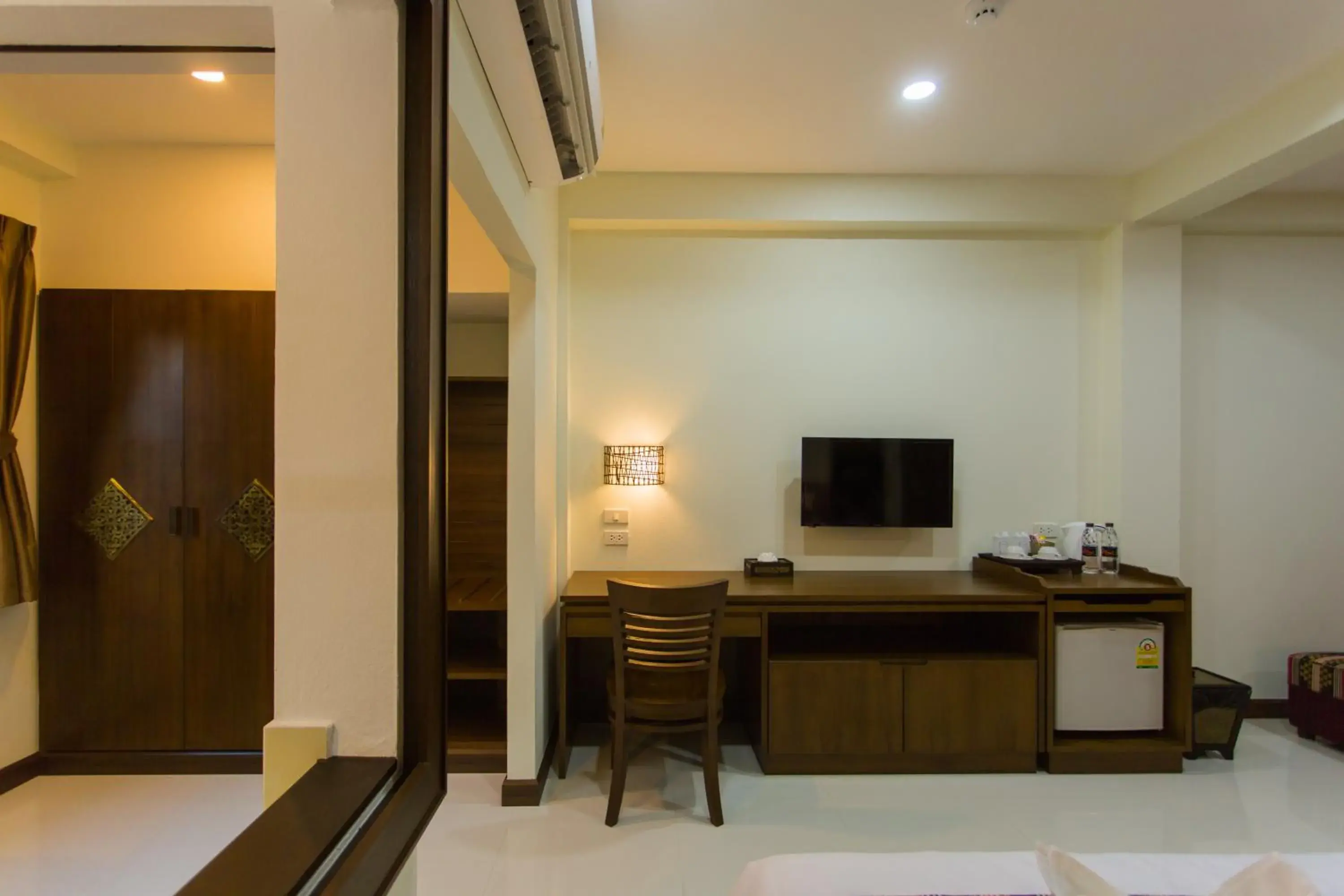 Seating area, Bed in Mhonsa Hotel Seating area, Bed in Mhonsa Hotel