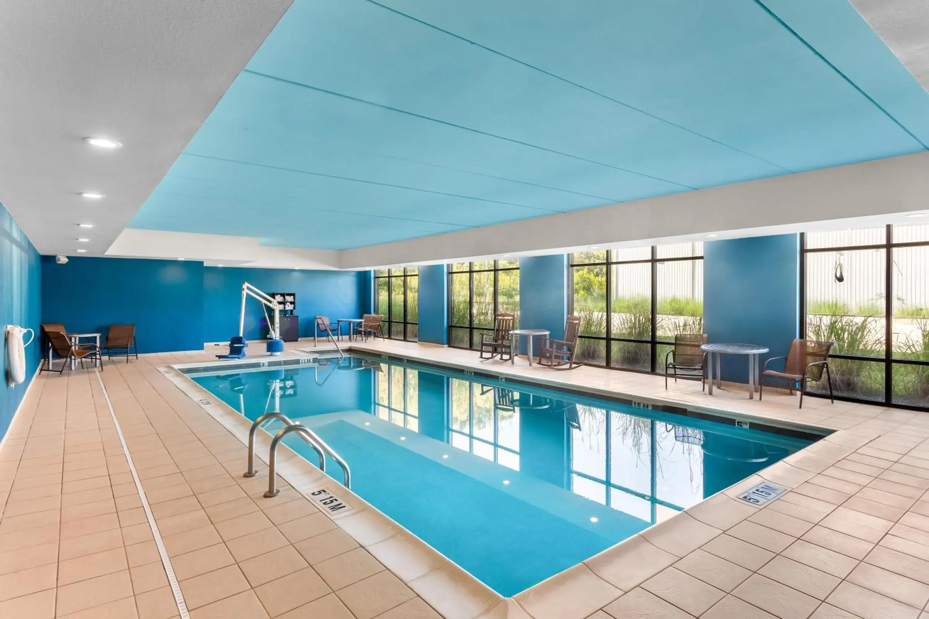 Pool view in Hampton Inn University Area, Huntington, Wv Pool view in Hampton Inn University Area, Huntington, Wv