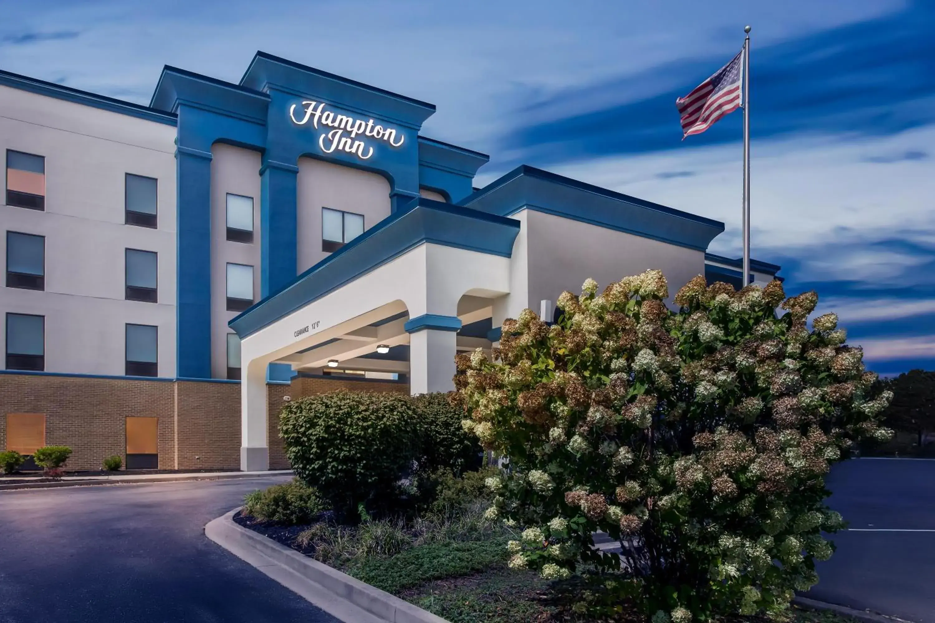 Property building in Hampton Inn University Area, Huntington, Wv Property building in Hampton Inn University Area, Huntington, Wv