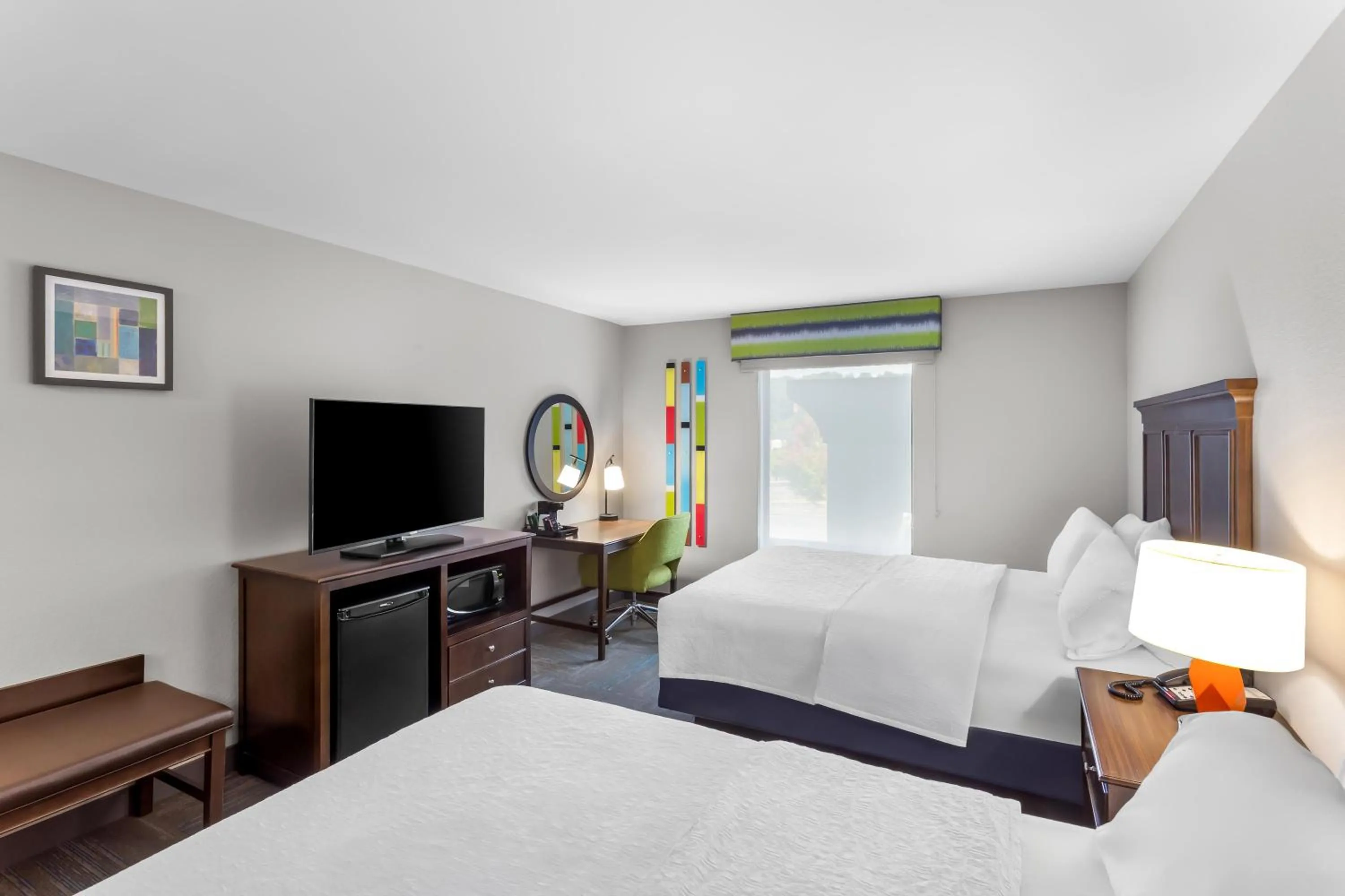 Bed in Hampton Inn University Area, Huntington, Wv