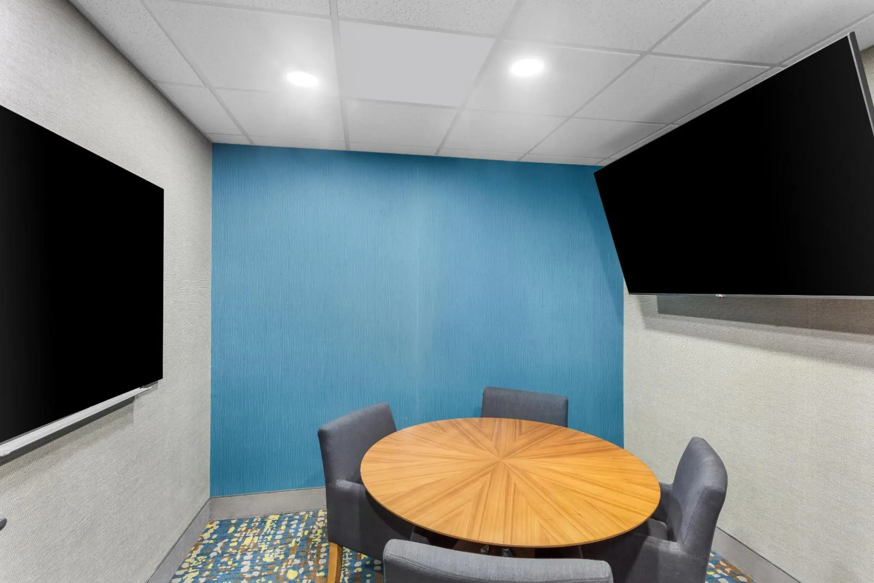 Lobby or reception in Hampton Inn University Area, Huntington, Wv Lobby or reception in Hampton Inn University Area, Huntington, Wv