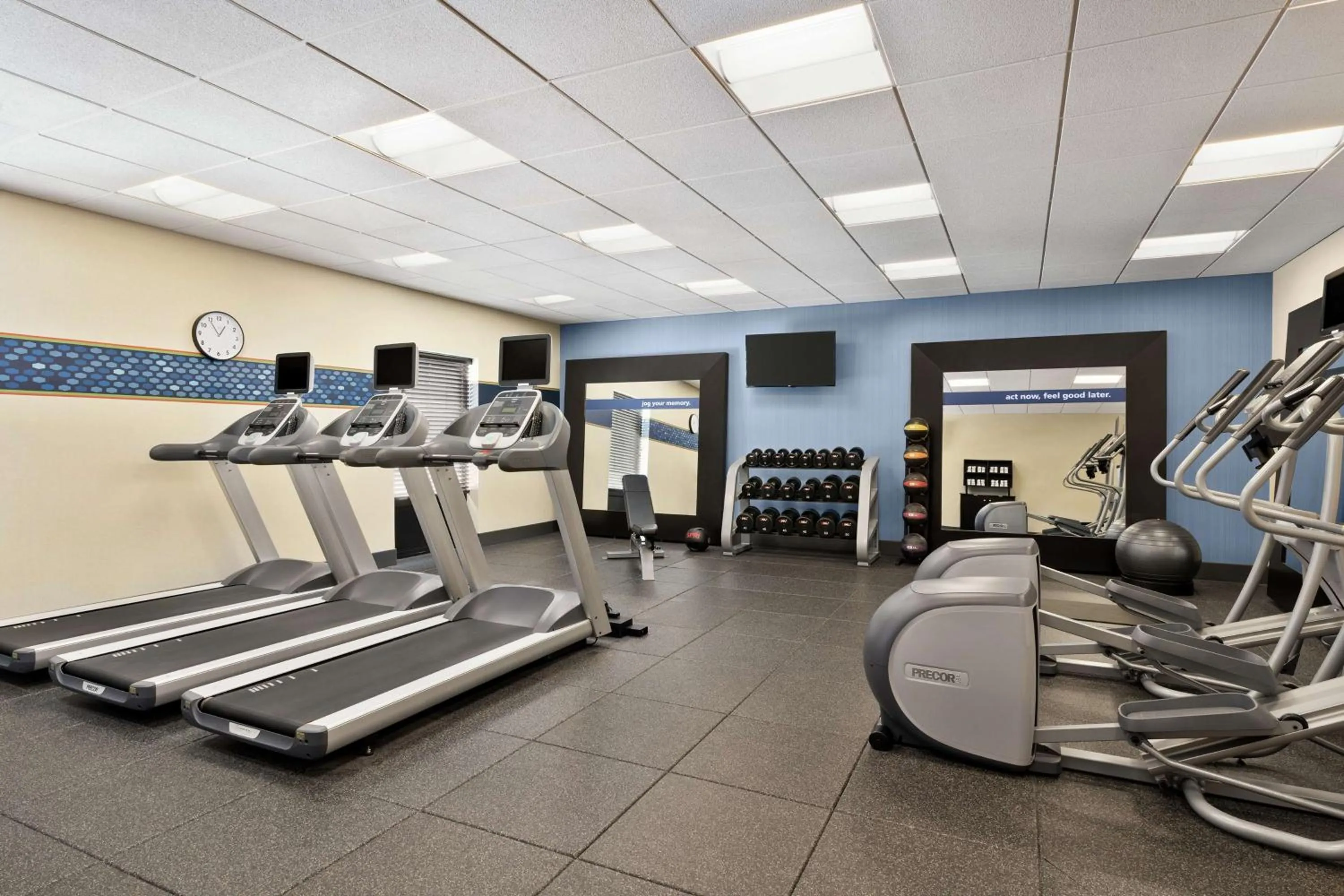 Fitness centre/facilities in Hampton Inn & Suites Mount Joy/Lancaster West, Pa