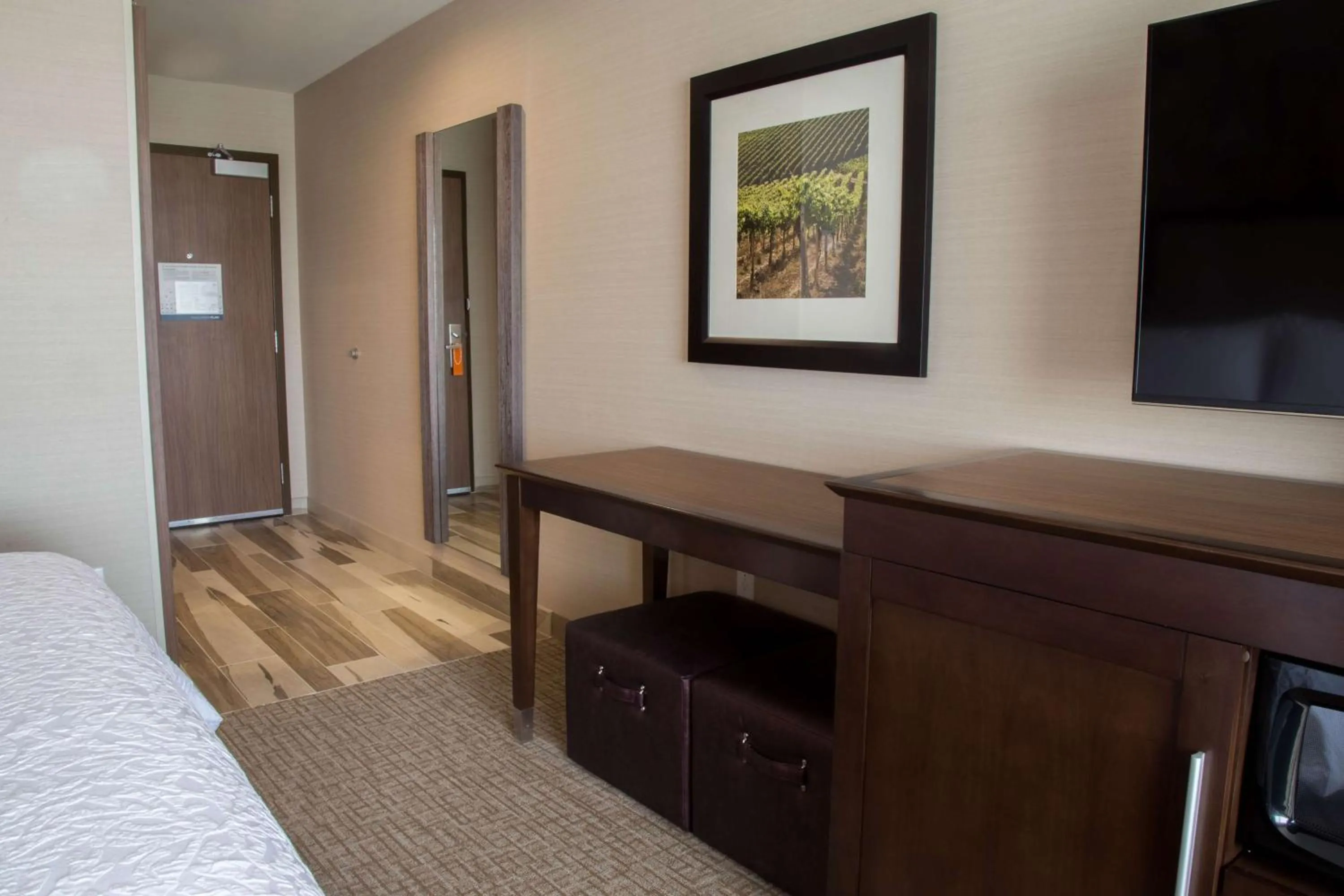 Bed in Hampton Inn & Suites Murrieta Temecula
