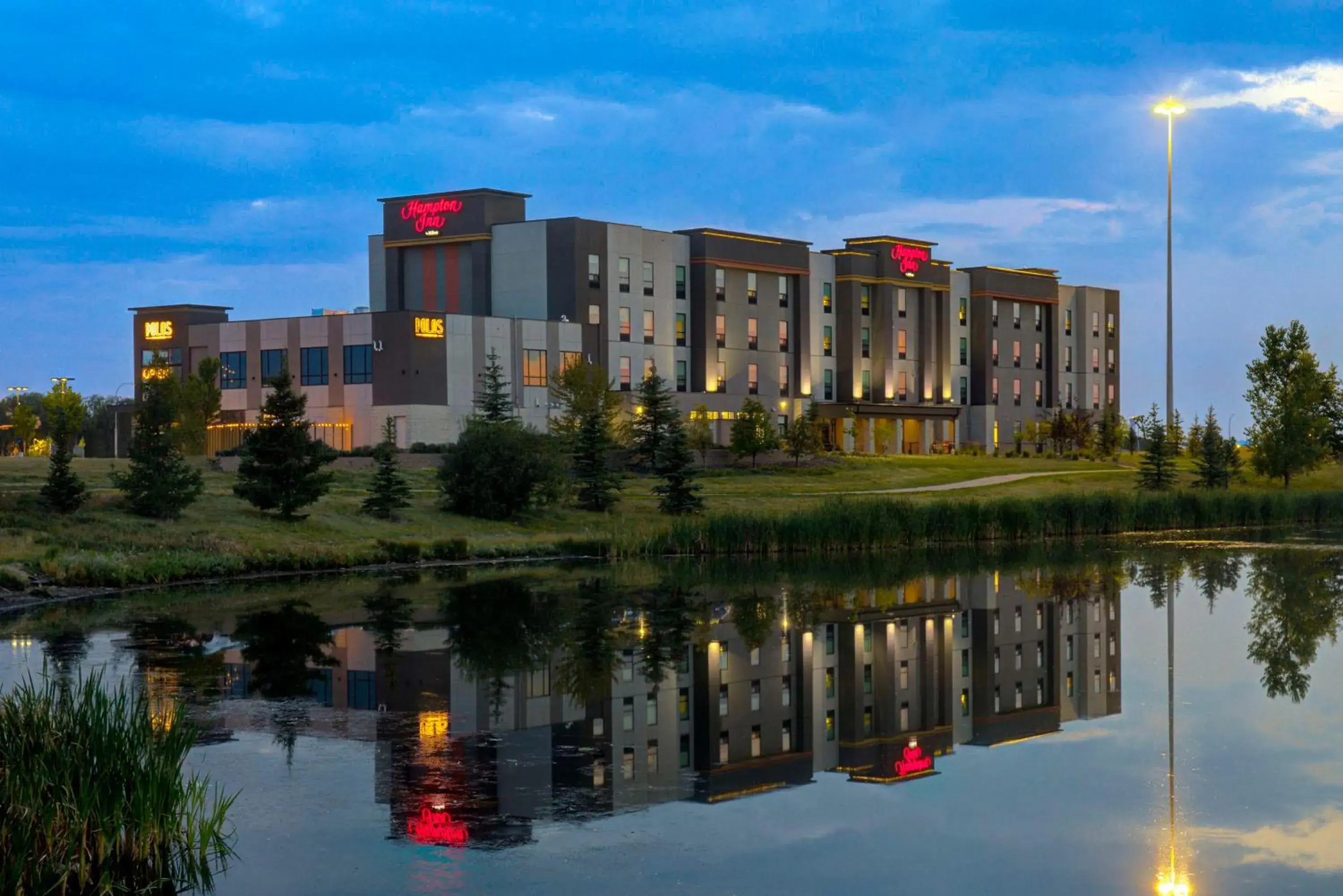 Property building in Hampton Inn by Hilton Edmonton/Sherwood Park Property building in Hampton Inn by Hilton Edmonton/Sherwood Park