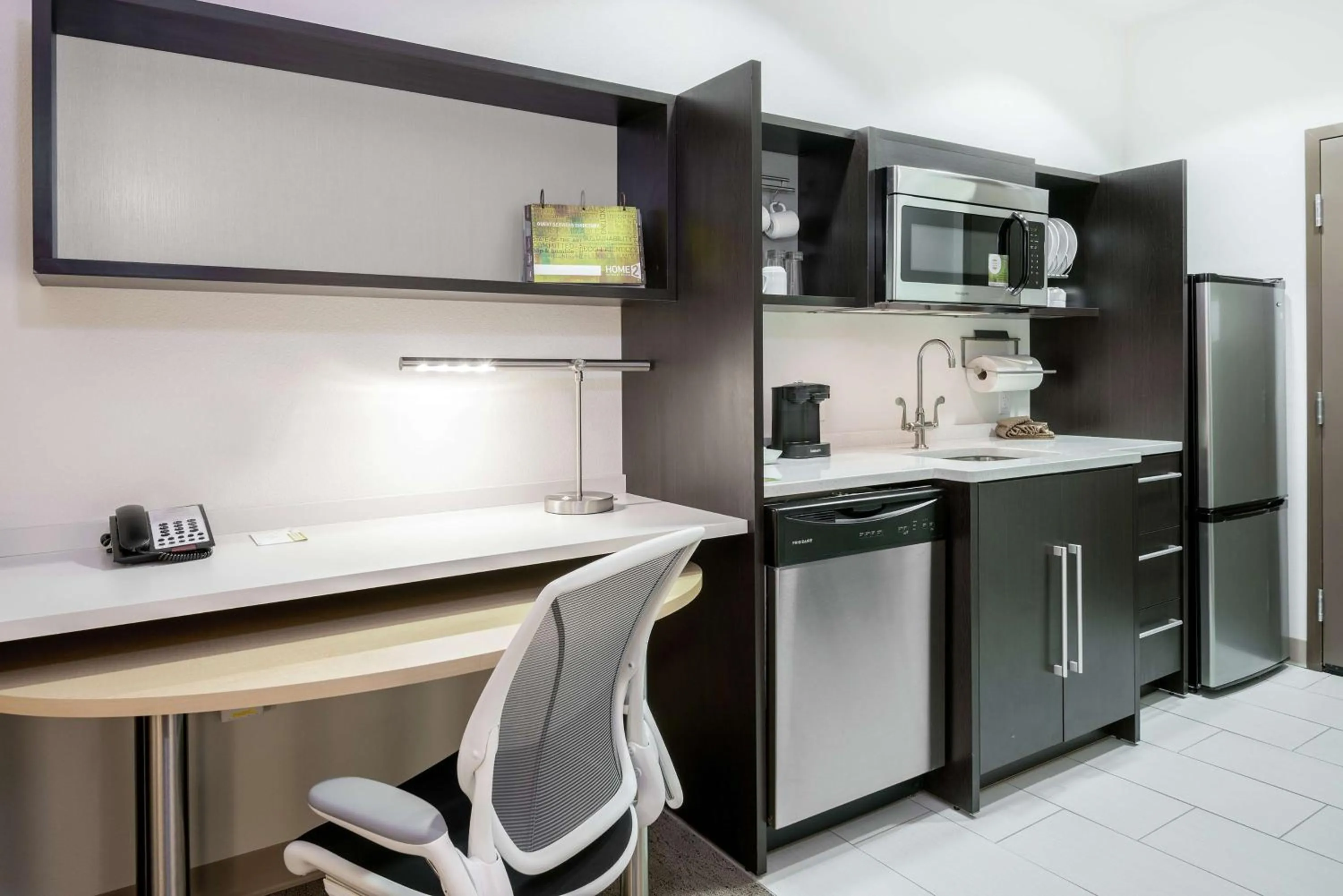 Bedroom in Home2 Suites By Hilton Austin Airport