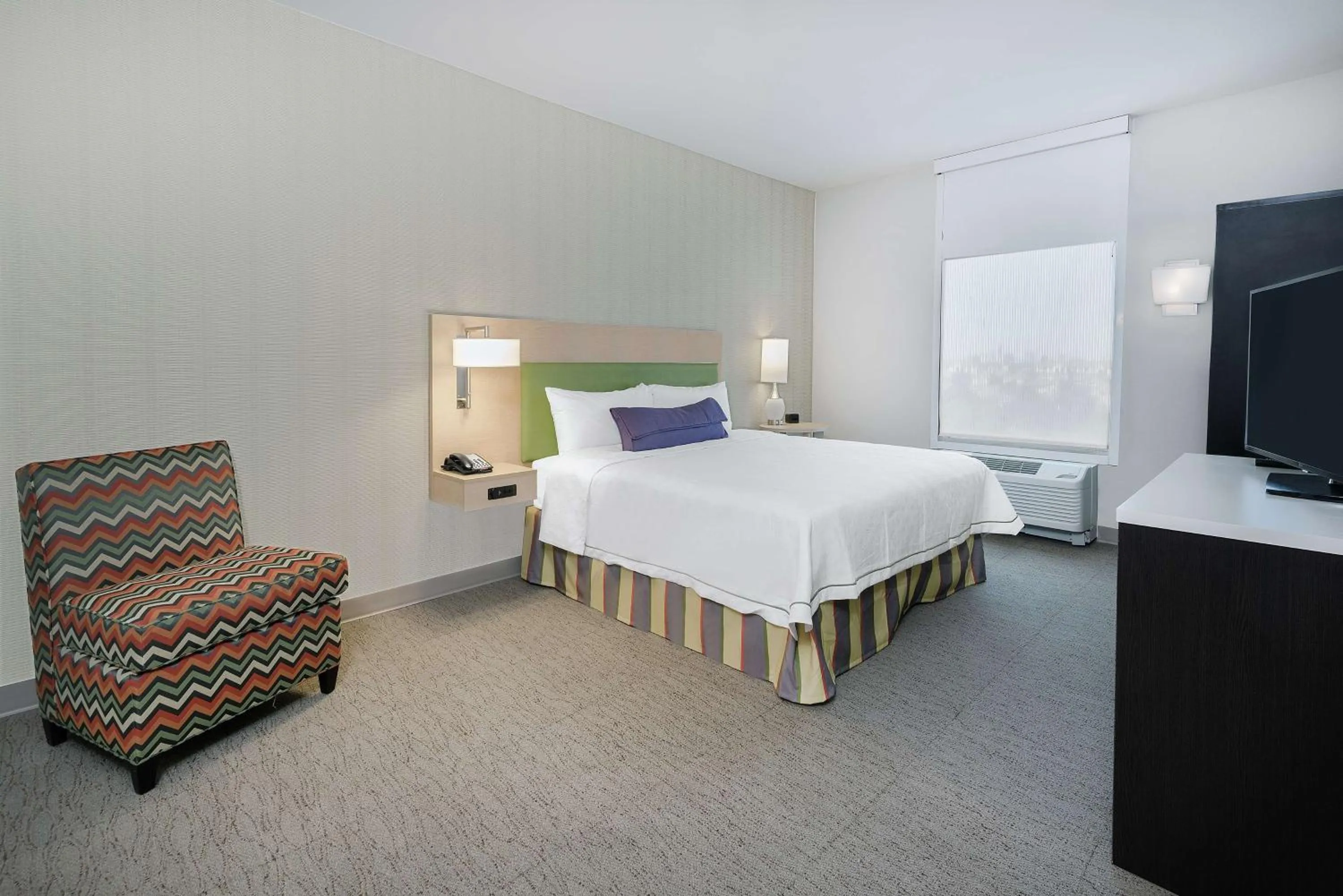 Bedroom, Bed in Home2 Suites By Hilton Austin Airport