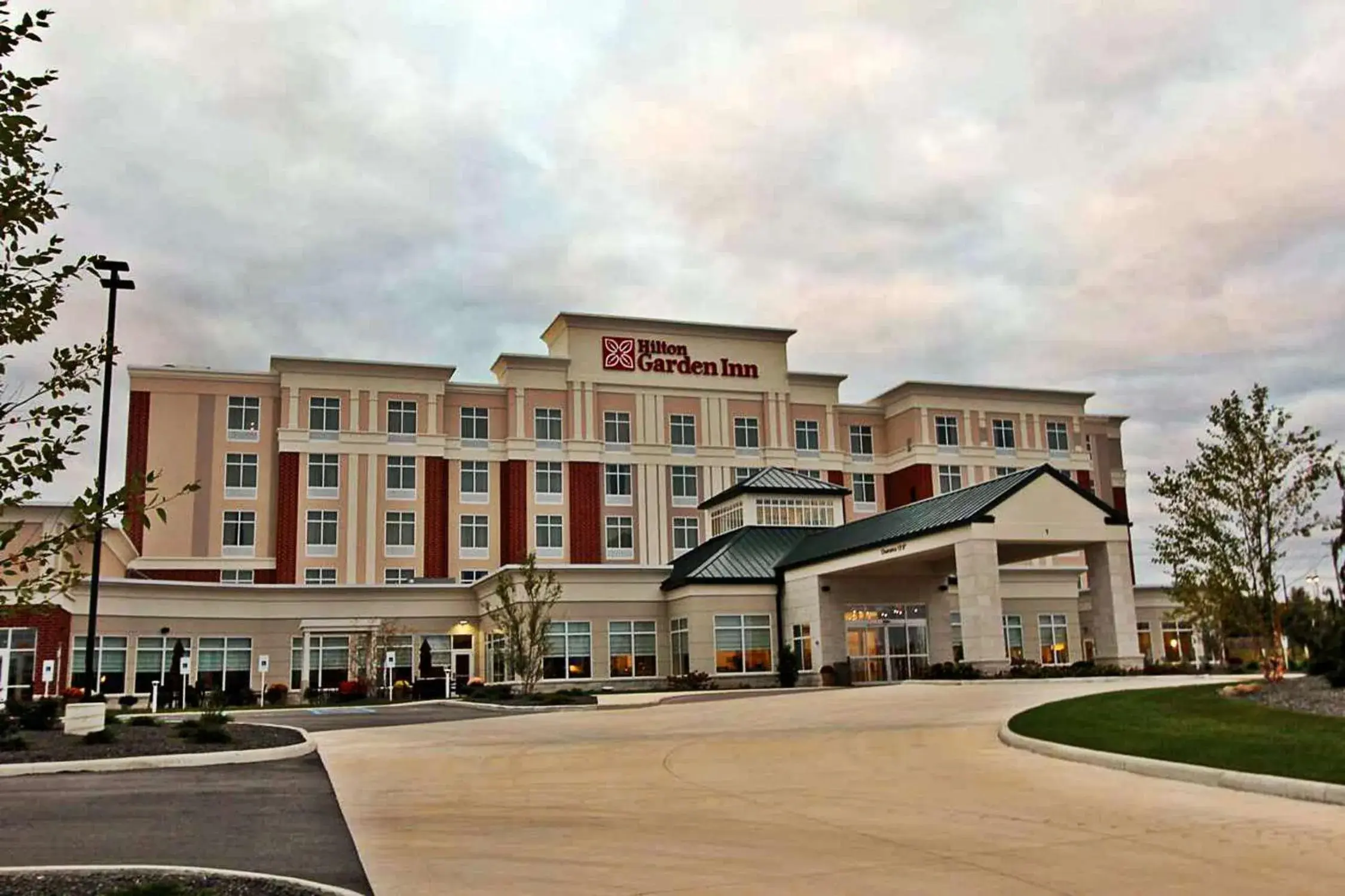 Property building in Hilton Garden Inn Findlay Property building in Hilton Garden Inn Findlay