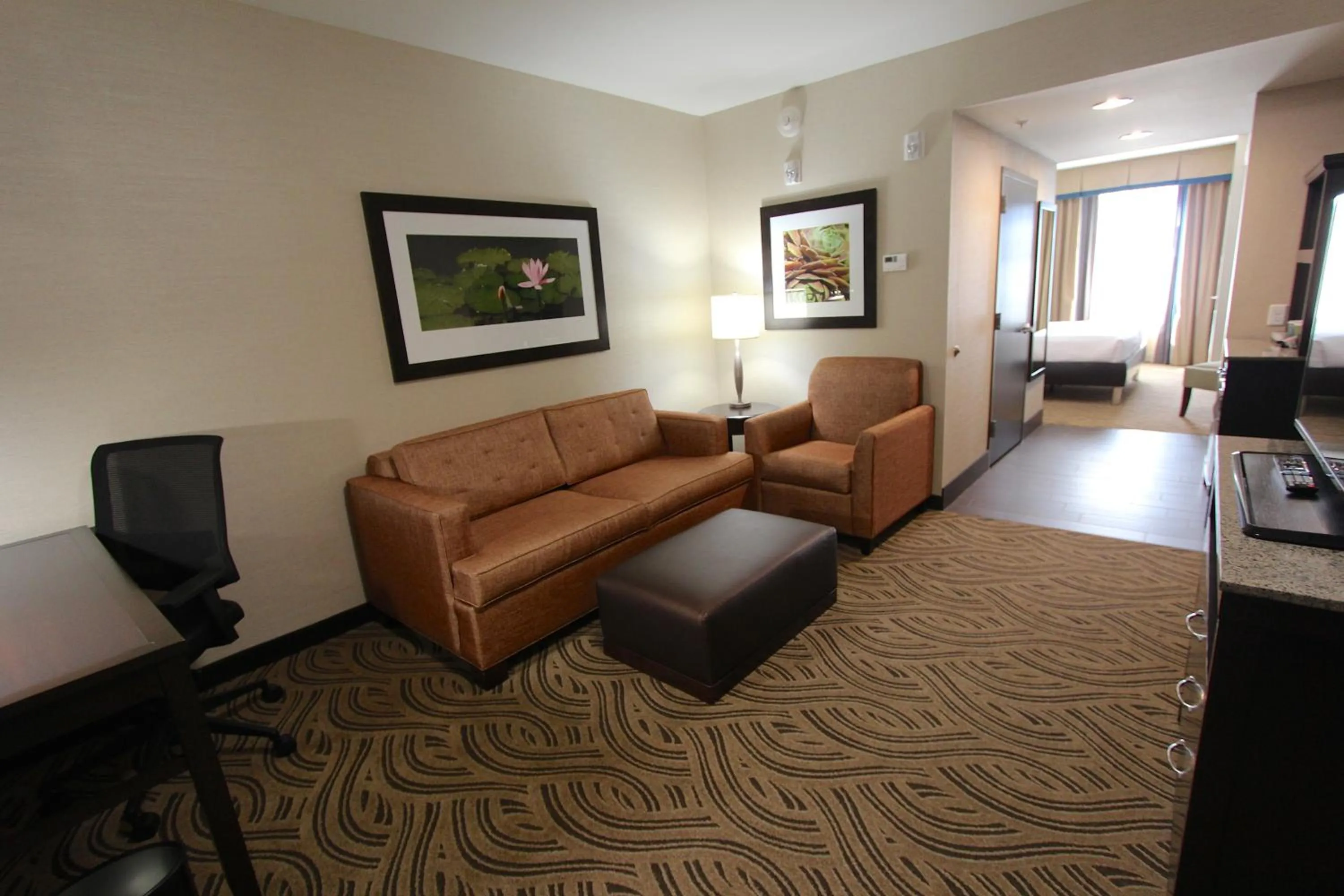 Living room in Hilton Garden Inn Findlay