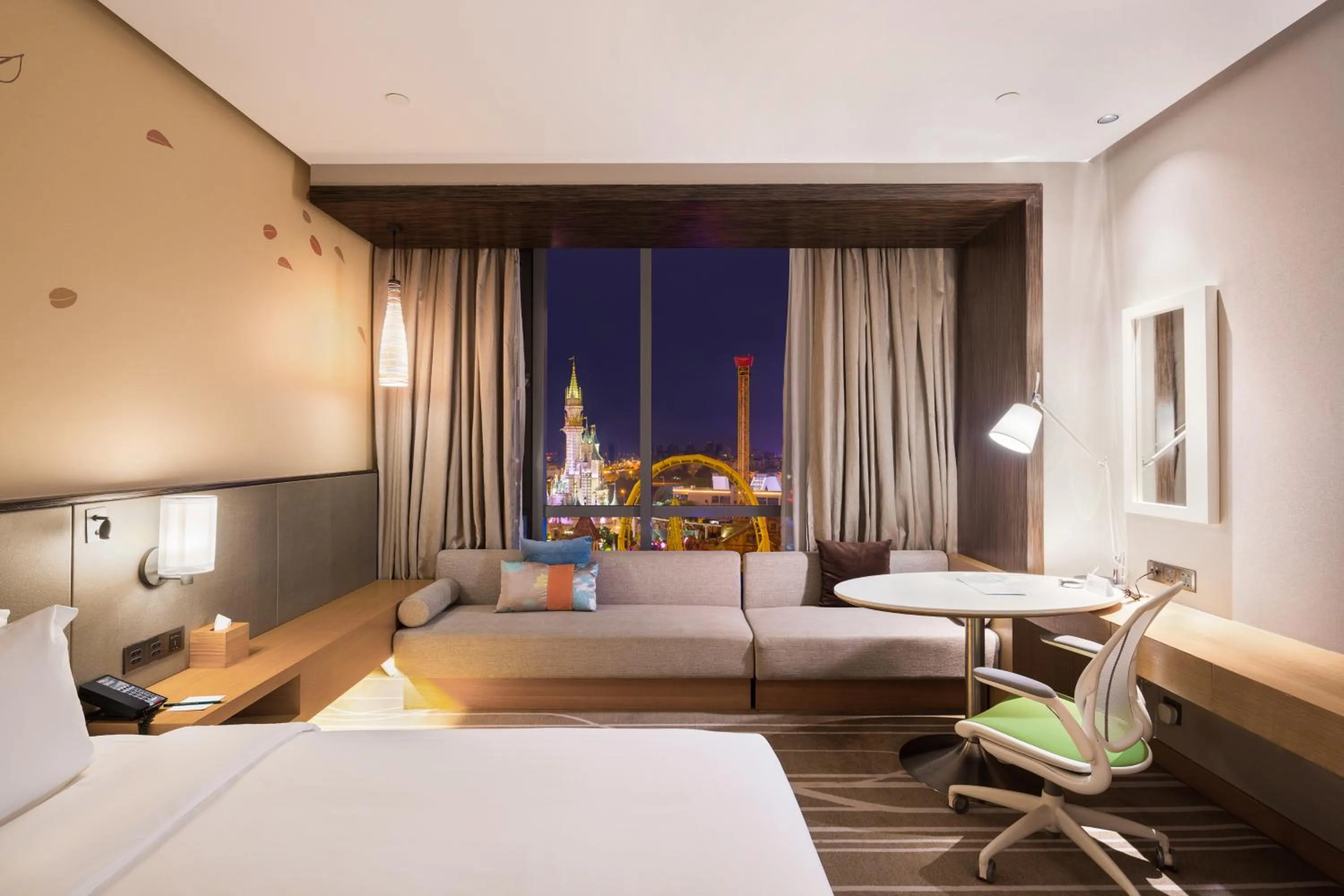 Bedroom, Bed in Hilton Garden Inn Ningbo