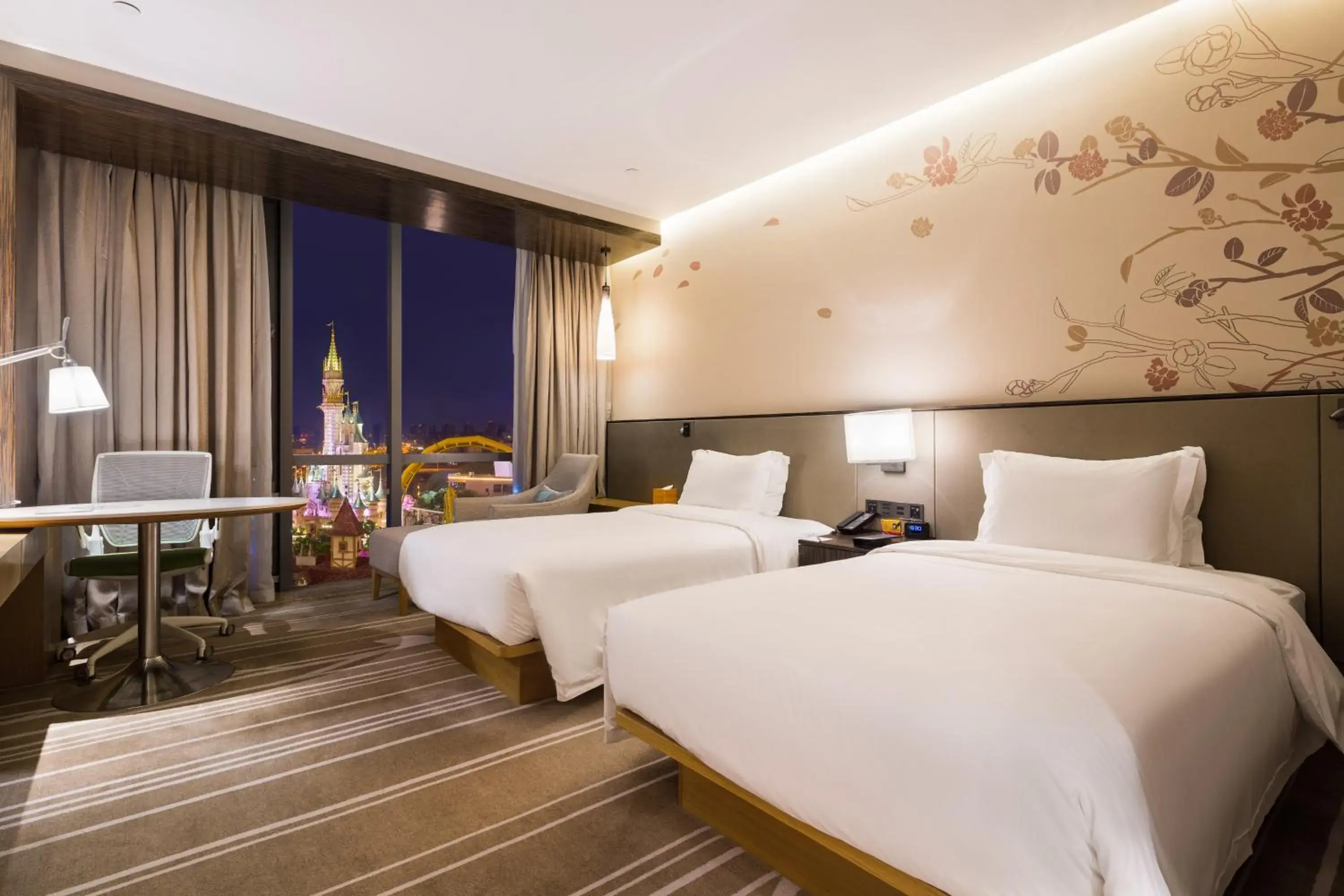 Photo of the whole room, Bed in Hilton Garden Inn Ningbo Photo of the whole room, Bed in Hilton Garden Inn Ningbo