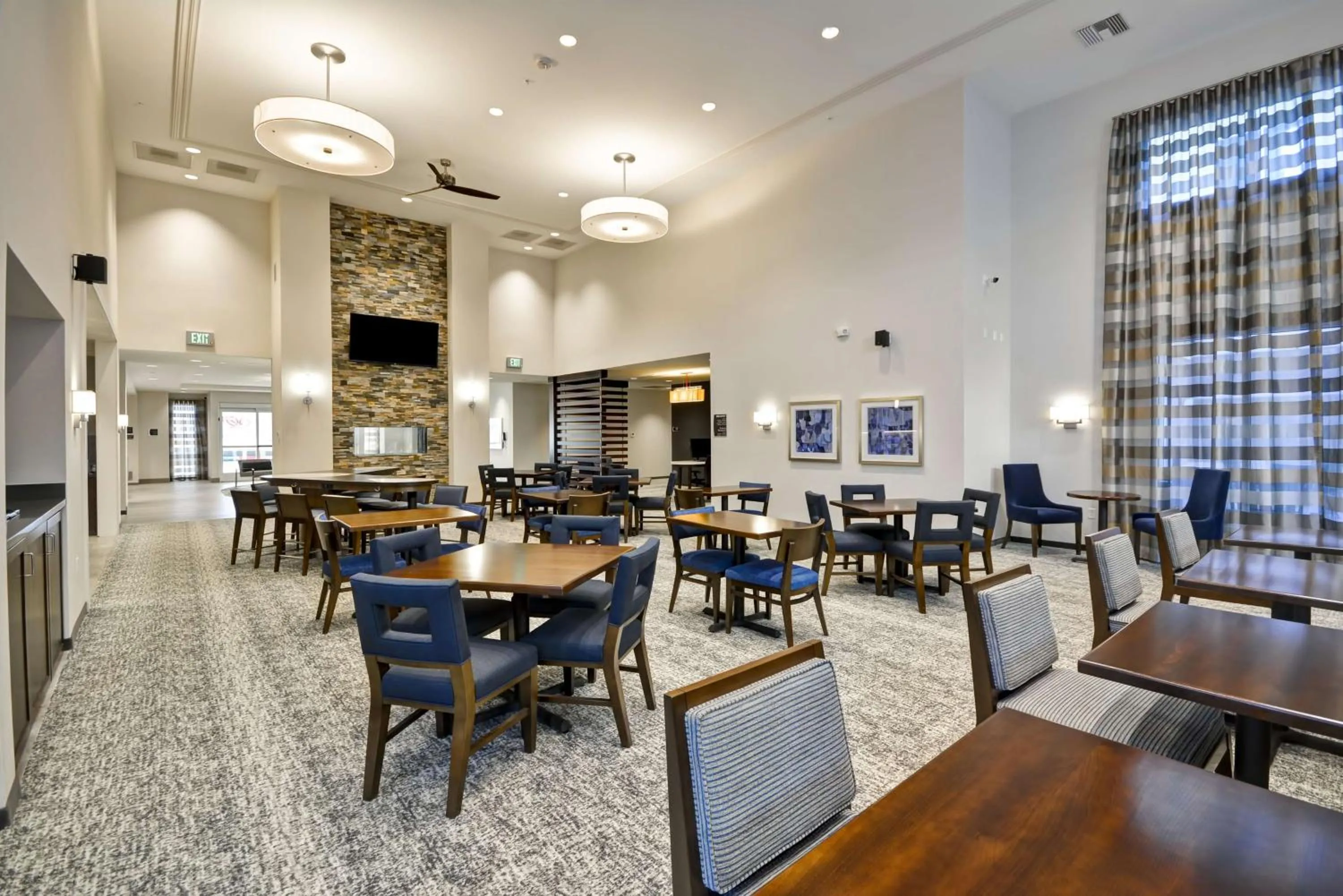Dining area in Homewood Suites By Hilton Phoenix Tempe Asu Area