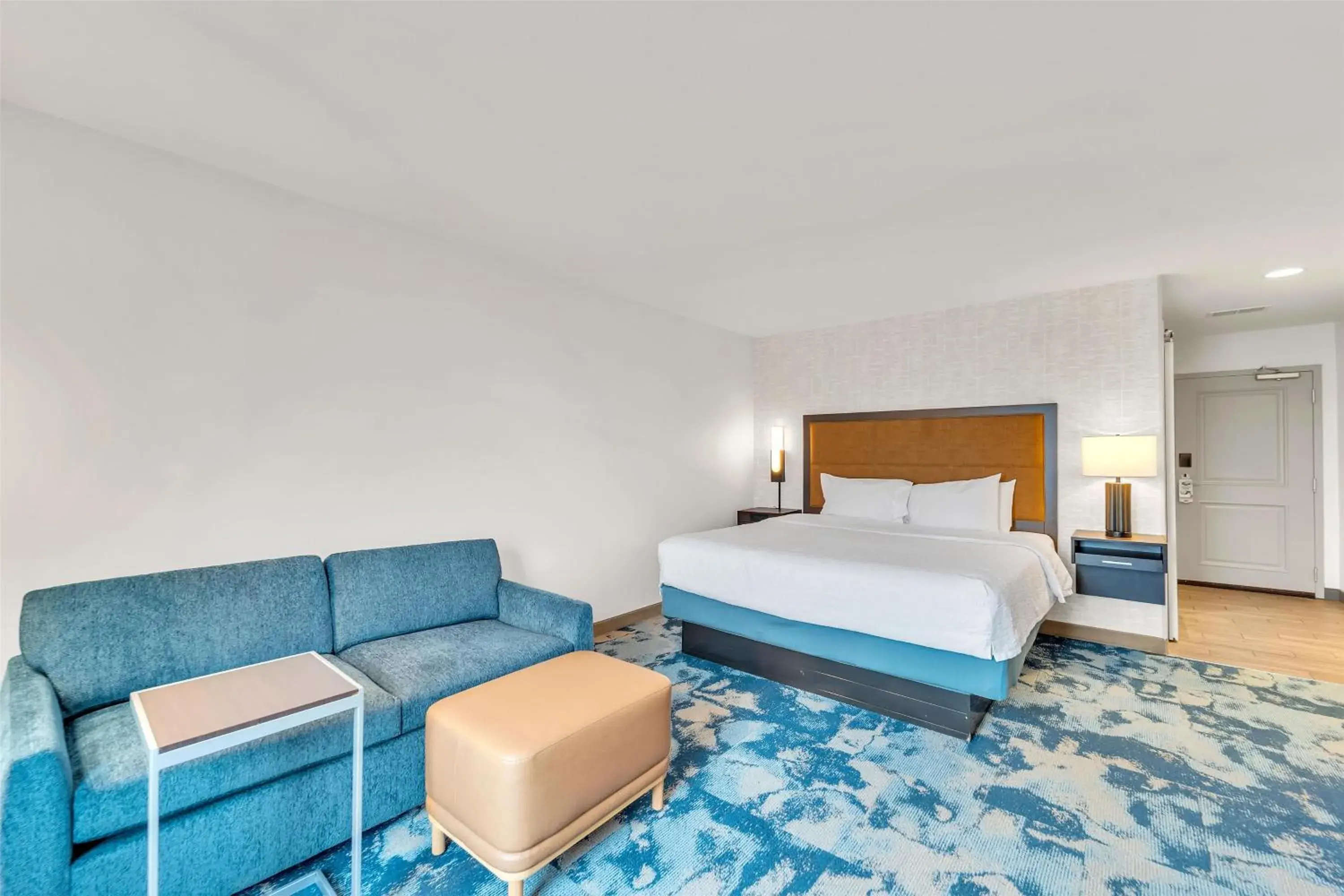 King Room with Sofa Bed - Non-Smoking in Hampton Inn & Suites Kenosha Pleasant Prairie King Room with Sofa Bed - Non-Smoking in Hampton Inn & Suites Kenosha Pleasant Prairie