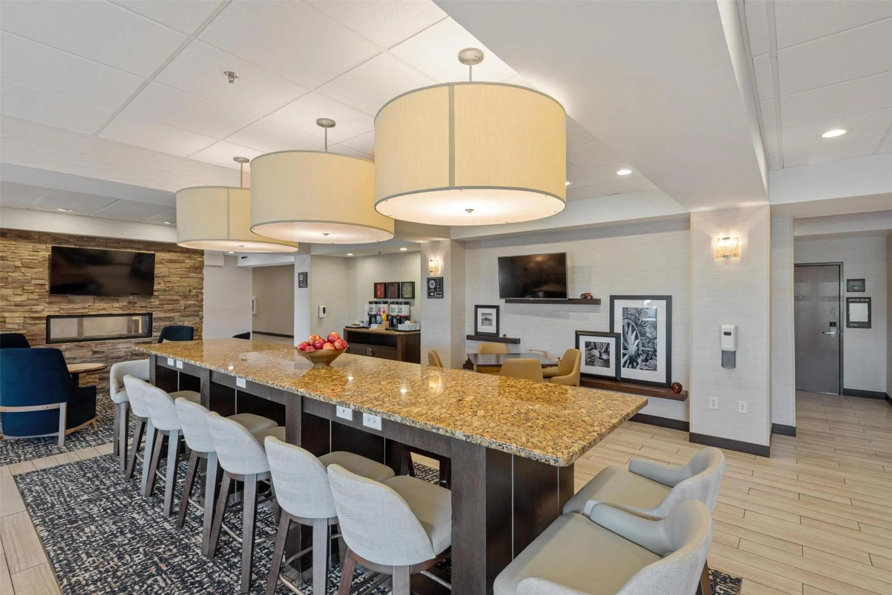 Seating area in Hampton Inn Mesa Verde/Cortez Co