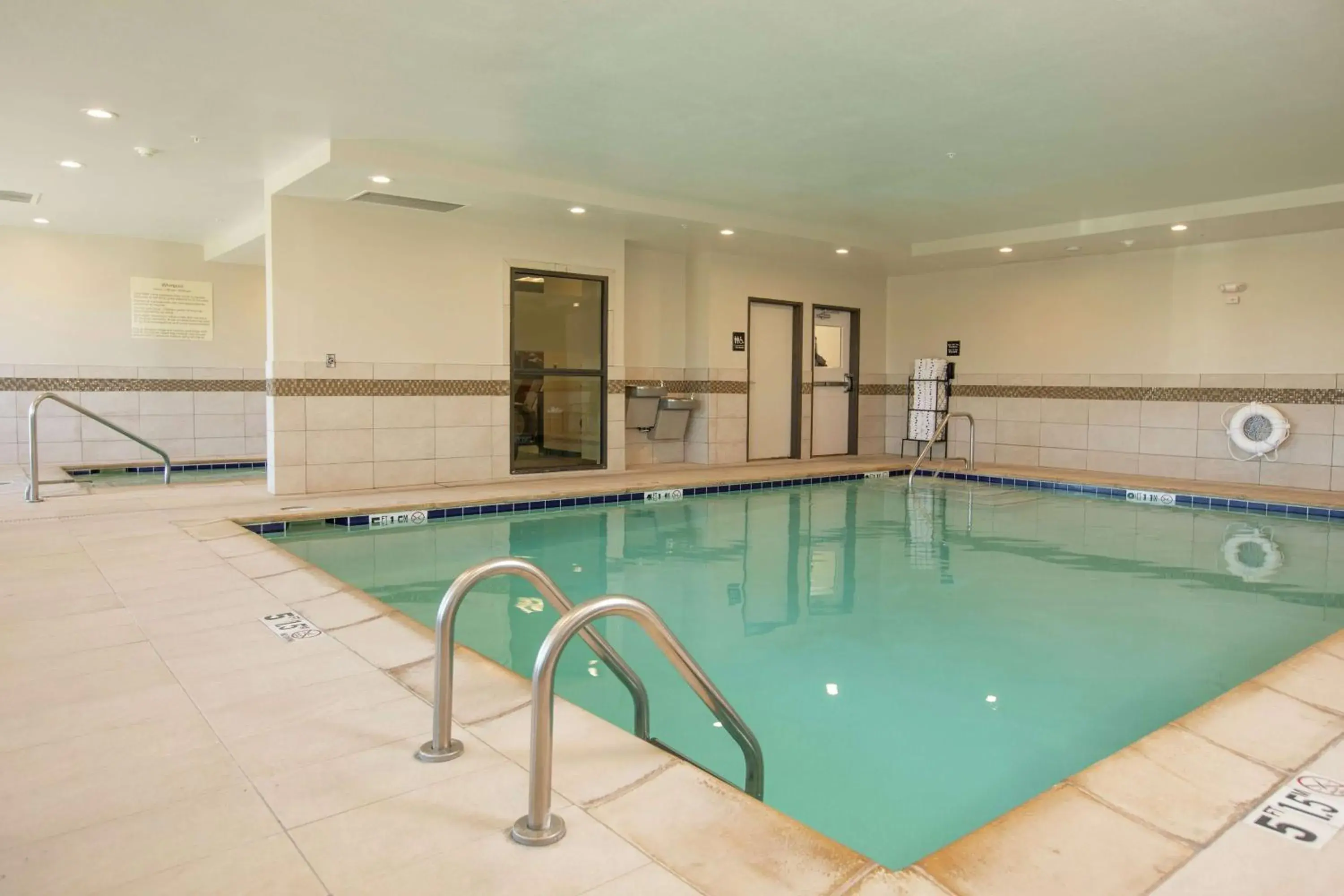 Pool view in Hampton Inn Mesa Verde/Cortez Co Pool view in Hampton Inn Mesa Verde/Cortez Co