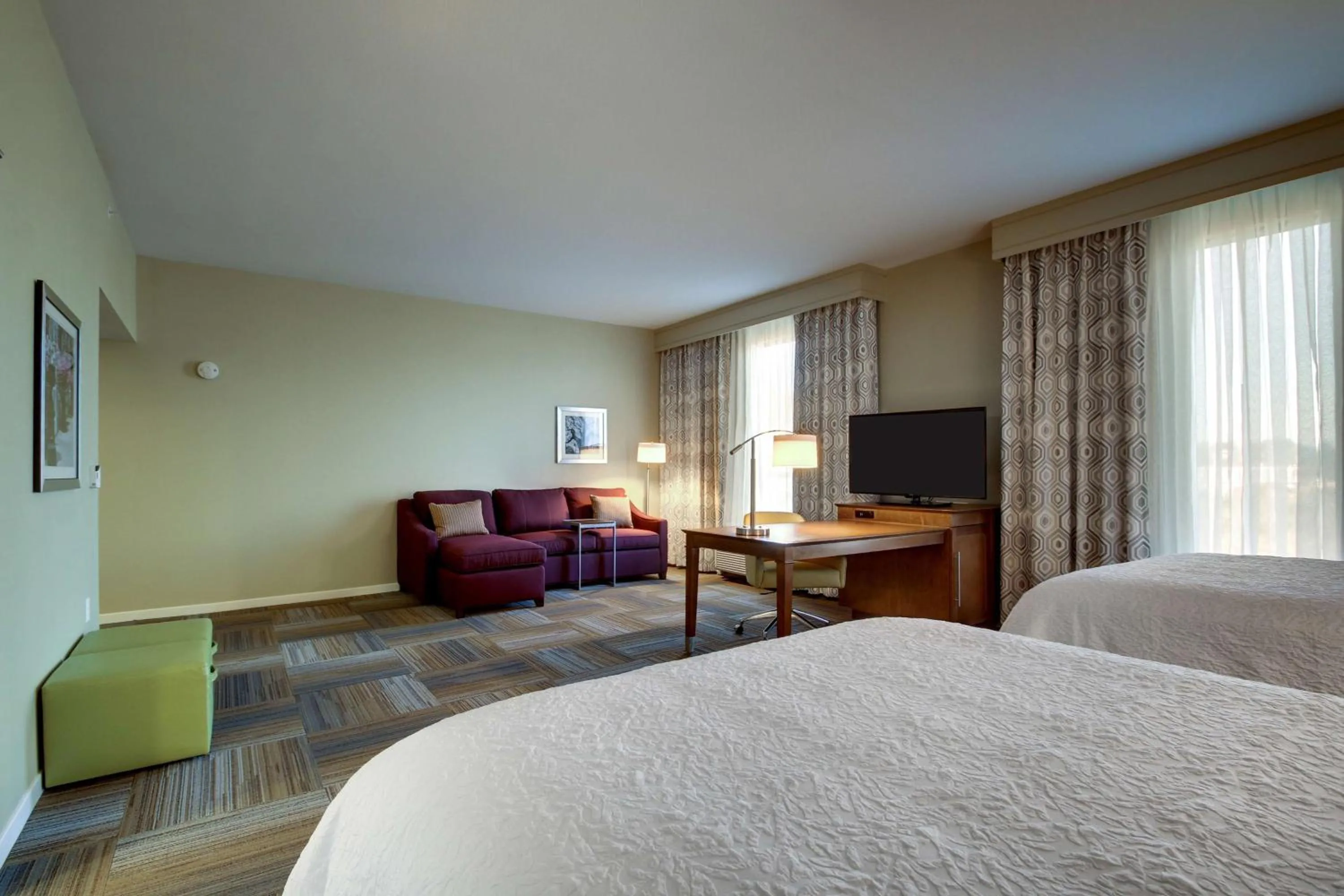 Living room, Bed in Hampton Inn & Suites Cordele