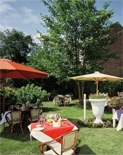Garden in Hotel L'auberge Du Souverain